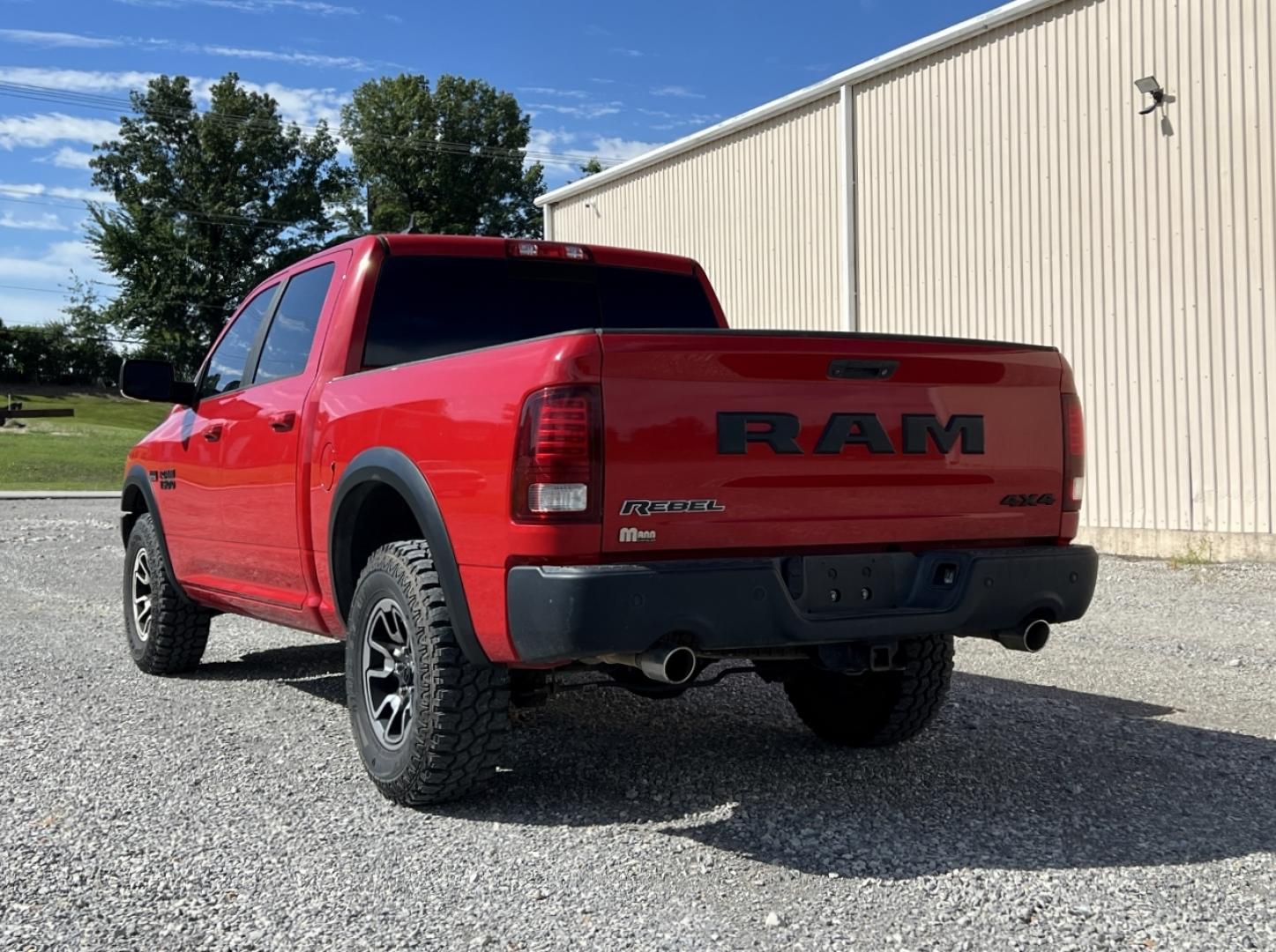2016 RED /Black RAM 1500 Rebel Crew Cab 4WD (1C6RR7YT8GS) with an 5.7L V8 engine, Automatic transmission, located at 2990 Old Orchard Rd., Jackson, MO, 63755, 37.354214, -89.612106 - *** SALVAGE TITLE *** We have financing available and we accept trades! Fill out a credit application on our website or come by today! If you have any questions, give us a call at (573) 204-7777 or visit our website at firstautocredit.com. - Photo#10