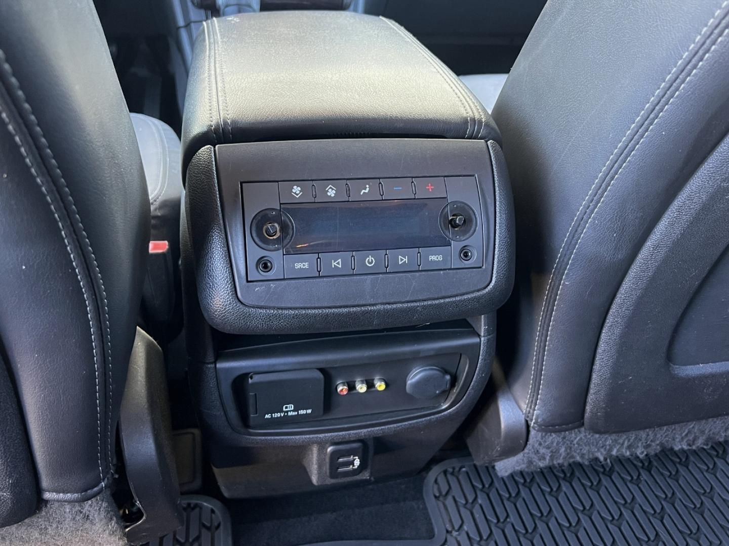 2017 BLACK /Black Leather Chevrolet Traverse Premier FWD (1GNKRJKD8HJ) with an 3.6L V6 engine, Automatic transmission, located at 506 S. Kingshighway, Cape Girardeau, MO, 63703, (573) 235-5000, 37.294991, -89.553635 - 2017 Chevrolet Traverse Premier 155xxx miles Front Wheel Drive 3.6L V6 Automatic Leather 3rd Row Navigation Rear Entertainment Power/Heated/Cooled Seats Heated Steering Wheel Backup Camera Sunroof Bluetooth Remote Start Cruise Power Windows/Locks/Mirrors We have financing available - Photo#36