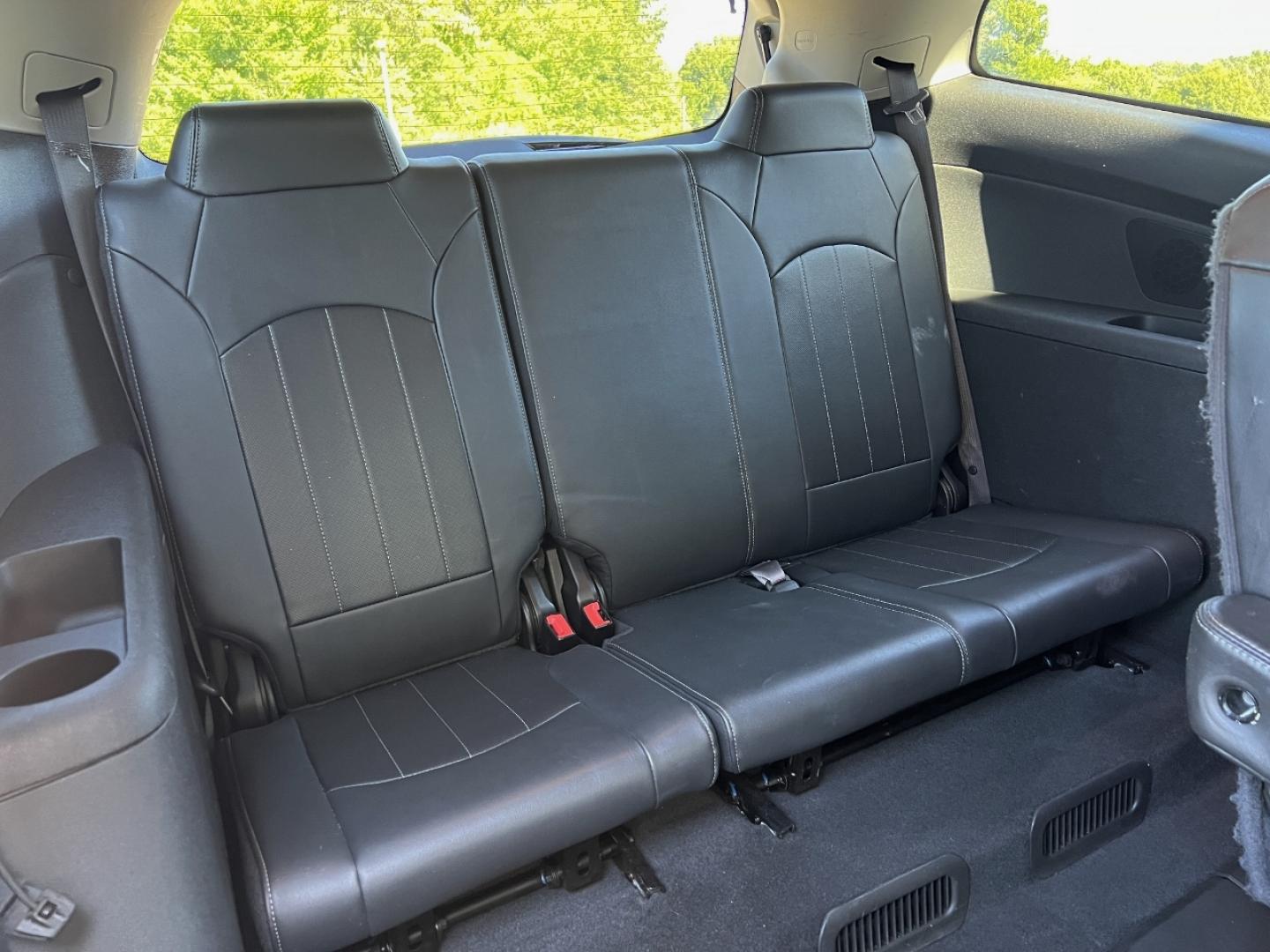 2017 BLACK /Black Leather Chevrolet Traverse Premier FWD (1GNKRJKD8HJ) with an 3.6L V6 engine, Automatic transmission, located at 506 S. Kingshighway, Cape Girardeau, MO, 63703, (573) 235-5000, 37.294991, -89.553635 - 2017 Chevrolet Traverse Premier 155xxx miles Front Wheel Drive 3.6L V6 Automatic Leather 3rd Row Navigation Rear Entertainment Power/Heated/Cooled Seats Heated Steering Wheel Backup Camera Sunroof Bluetooth Remote Start Cruise Power Windows/Locks/Mirrors We have financing available - Photo#22