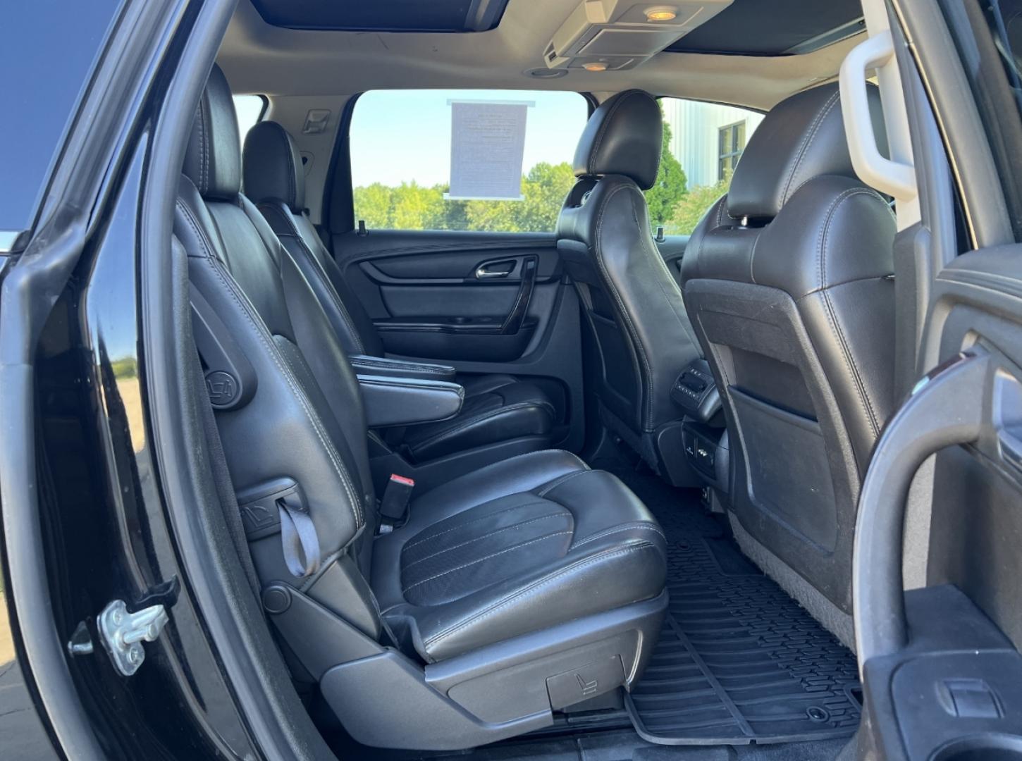 2017 BLACK /Black Leather Chevrolet Traverse Premier FWD (1GNKRJKD8HJ) with an 3.6L V6 engine, Automatic transmission, located at 506 S. Kingshighway, Cape Girardeau, MO, 63703, (573) 235-5000, 37.294991, -89.553635 - 2017 Chevrolet Traverse Premier 155xxx miles Front Wheel Drive 3.6L V6 Automatic Leather 3rd Row Navigation Rear Entertainment Power/Heated/Cooled Seats Heated Steering Wheel Backup Camera Sunroof Bluetooth Remote Start Cruise Power Windows/Locks/Mirrors We have financing available - Photo#21
