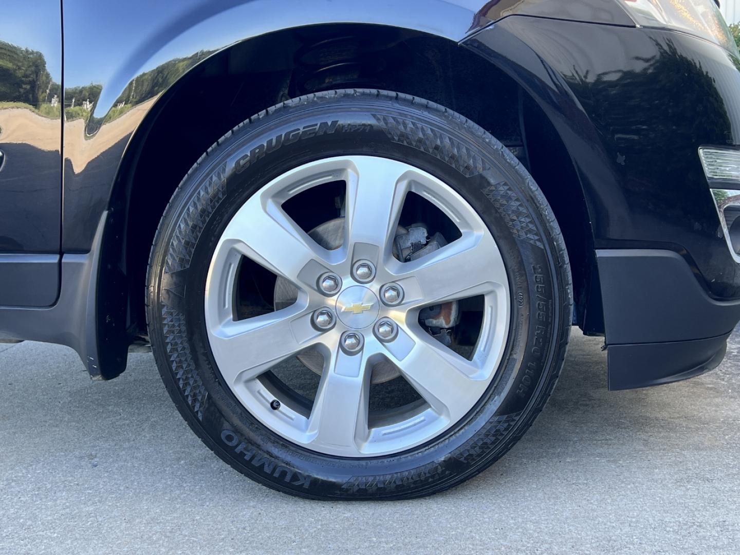 2017 BLACK /Black Leather Chevrolet Traverse Premier FWD (1GNKRJKD8HJ) with an 3.6L V6 engine, Automatic transmission, located at 506 S. Kingshighway, Cape Girardeau, MO, 63703, (573) 235-5000, 37.294991, -89.553635 - 2017 Chevrolet Traverse Premier 155xxx miles Front Wheel Drive 3.6L V6 Automatic Leather 3rd Row Navigation Rear Entertainment Power/Heated/Cooled Seats Heated Steering Wheel Backup Camera Sunroof Bluetooth Remote Start Cruise Power Windows/Locks/Mirrors We have financing available - Photo#43