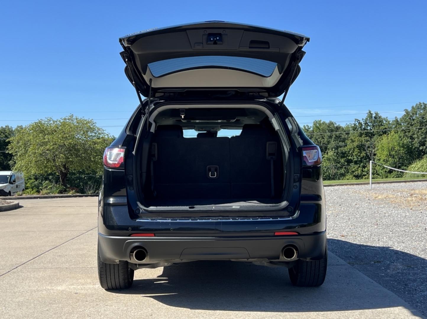 2017 BLACK /Black Leather Chevrolet Traverse Premier FWD (1GNKRJKD8HJ) with an 3.6L V6 engine, Automatic transmission, located at 506 S. Kingshighway, Cape Girardeau, MO, 63703, (573) 235-5000, 37.294991, -89.553635 - 2017 Chevrolet Traverse Premier 155xxx miles Front Wheel Drive 3.6L V6 Automatic Leather 3rd Row Navigation Rear Entertainment Power/Heated/Cooled Seats Heated Steering Wheel Backup Camera Sunroof Bluetooth Remote Start Cruise Power Windows/Locks/Mirrors We have financing available - Photo#23