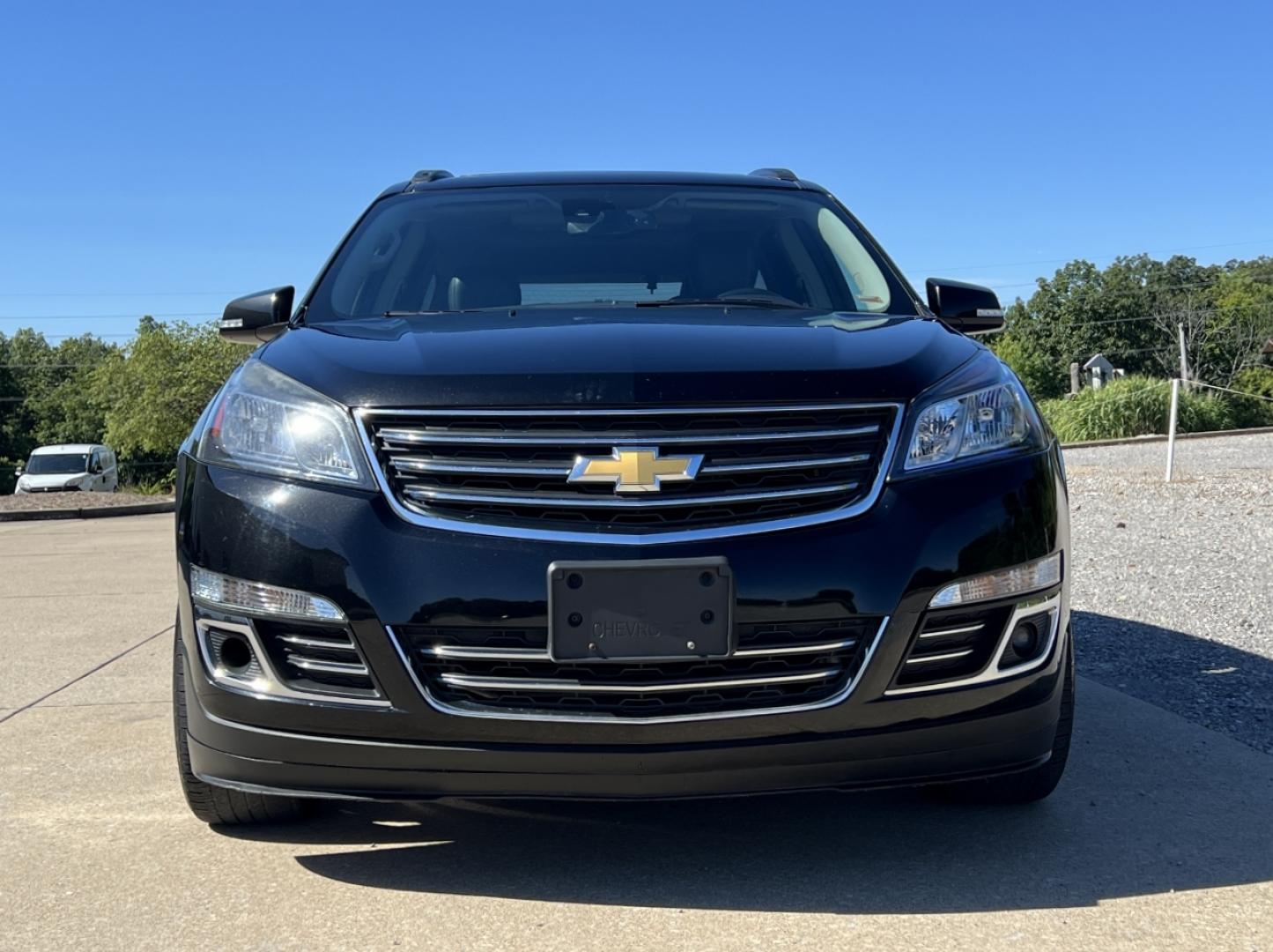 2017 BLACK /Black Leather Chevrolet Traverse Premier FWD (1GNKRJKD8HJ) with an 3.6L V6 engine, Automatic transmission, located at 506 S. Kingshighway, Cape Girardeau, MO, 63703, (573) 235-5000, 37.294991, -89.553635 - 2017 Chevrolet Traverse Premier 155xxx miles Front Wheel Drive 3.6L V6 Automatic Leather 3rd Row Navigation Rear Entertainment Power/Heated/Cooled Seats Heated Steering Wheel Backup Camera Sunroof Bluetooth Remote Start Cruise Power Windows/Locks/Mirrors We have financing available - Photo#15