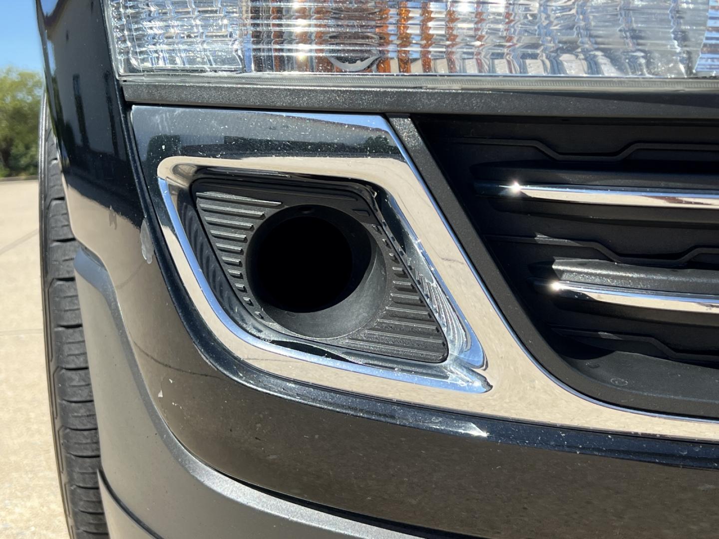 2017 BLACK /Black Leather Chevrolet Traverse Premier FWD (1GNKRJKD8HJ) with an 3.6L V6 engine, Automatic transmission, located at 506 S. Kingshighway, Cape Girardeau, MO, 63703, (573) 235-5000, 37.294991, -89.553635 - 2017 Chevrolet Traverse Premier 155xxx miles Front Wheel Drive 3.6L V6 Automatic Leather 3rd Row Navigation Rear Entertainment Power/Heated/Cooled Seats Heated Steering Wheel Backup Camera Sunroof Bluetooth Remote Start Cruise Power Windows/Locks/Mirrors We have financing available - Photo#49