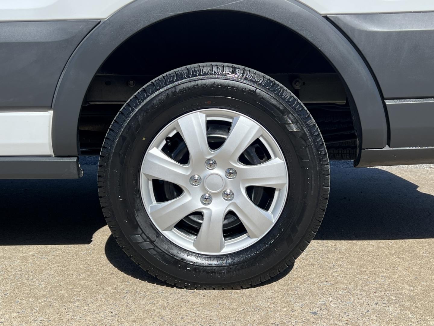 2018 WHITE /Gray Cloth Ford Transit 350 XLT (1FBZX2ZMXJK) with an 3.7L V6 engine, Automatic transmission, located at 506 S. Kingshighway, Cape Girardeau, MO, 63703, (573) 235-5000, 37.294991, -89.553635 - 2018 Ford Transit 350 XLT 80xxx miles Rear Wheel Drive 3.7L V6 Automatic Backup Camera Cruise Power Windows/Locks/Mirrors We have financing available and we accept trades! Fill out a credit application on our website or come by today! If you have any questions, give us a call at (573) 235-5 - Photo#31