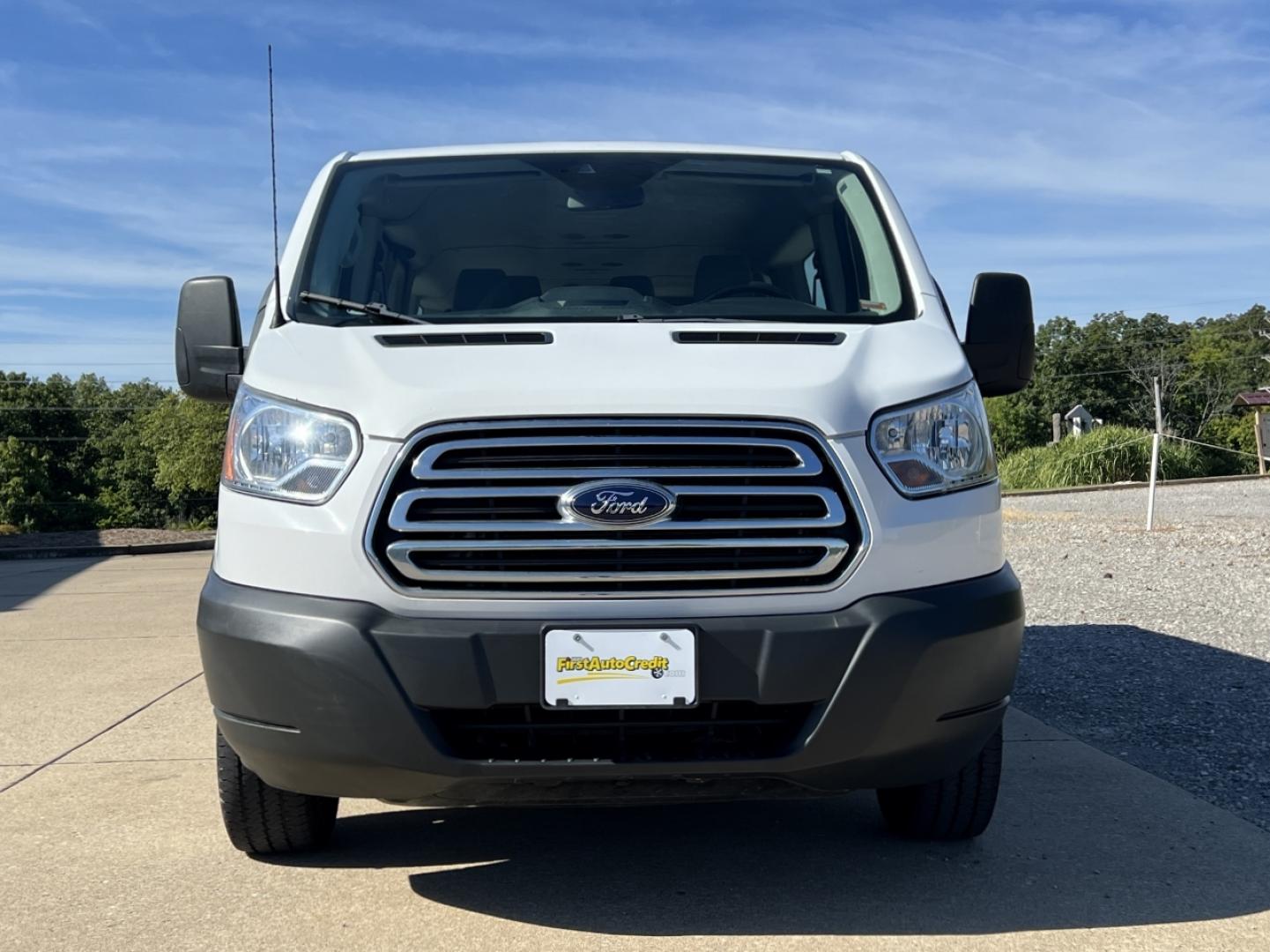 2018 WHITE /Gray Cloth Ford Transit 350 XLT (1FBZX2ZMXJK) with an 3.7L V6 engine, Automatic transmission, located at 506 S. Kingshighway, Cape Girardeau, MO, 63703, (573) 235-5000, 37.294991, -89.553635 - 2018 Ford Transit 350 XLT 80xxx miles Rear Wheel Drive 3.7L V6 Automatic Backup Camera Cruise Power Windows/Locks/Mirrors We have financing available and we accept trades! Fill out a credit application on our website or come by today! If you have any questions, give us a call at (573) 235-5 - Photo#9