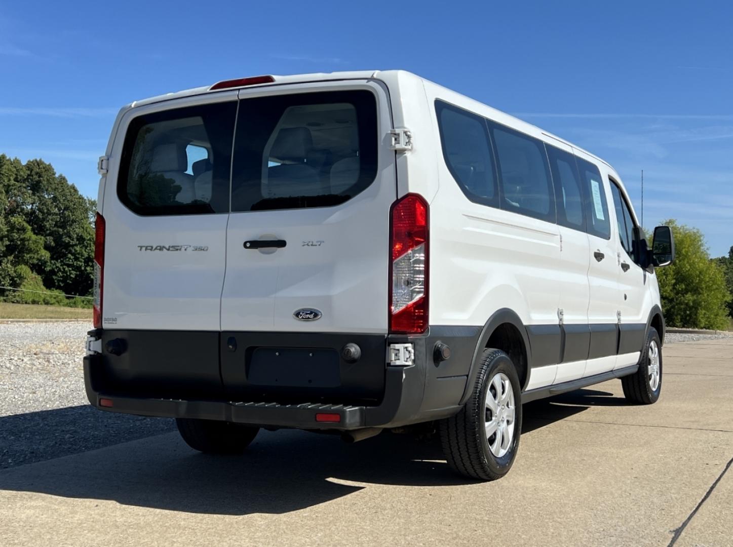 2018 WHITE /Gray Cloth Ford Transit 350 XLT (1FBZX2ZMXJK) with an 3.7L V6 engine, Automatic transmission, located at 506 S. Kingshighway, Cape Girardeau, MO, 63703, (573) 235-5000, 37.294991, -89.553635 - 2018 Ford Transit 350 XLT 80xxx miles Rear Wheel Drive 3.7L V6 Automatic Backup Camera Cruise Power Windows/Locks/Mirrors We have financing available and we accept trades! Fill out a credit application on our website or come by today! If you have any questions, give us a call at (573) 235-5 - Photo#6