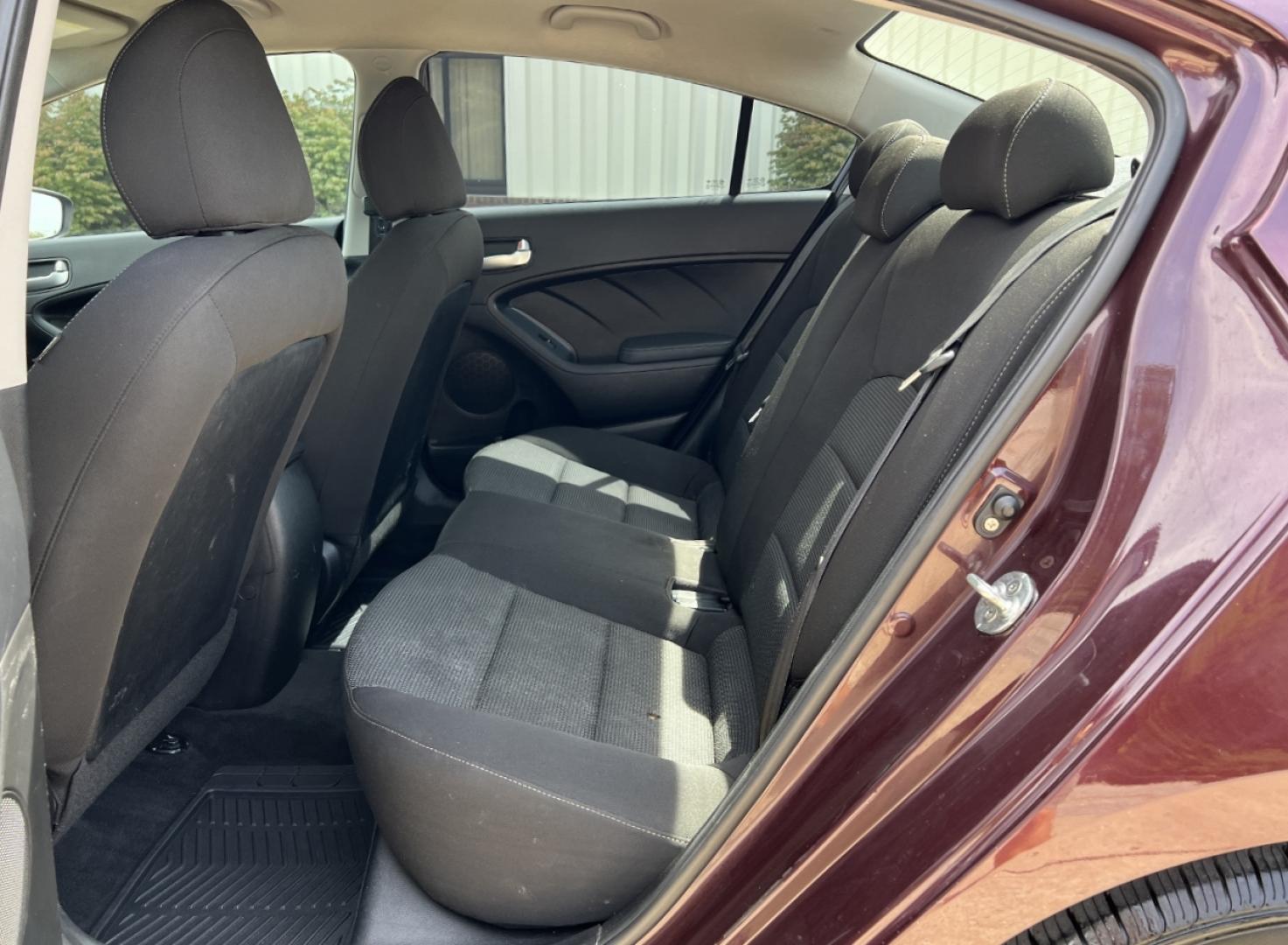 2018 BURGUNDY /Black Cloth Kia Forte LX (3KPFK4A75JE) with an 2.0L 4 Cyl. engine, Automatic transmission, located at 506 S. Kingshighway, Cape Girardeau, MO, 63703, (573) 235-5000, 37.294991, -89.553635 - 2018 Kia Forte LX 111xxx miles Front Wheel Drive 2.0L 4 Cyl. Automatic Backup Camera Bluetooth Cruise Power Windows/Locks/Mirrors We have financing available and we accept trades! Fill out a credit application on our website or come by today! If you have any questions, give us a call at (5 - Photo#14