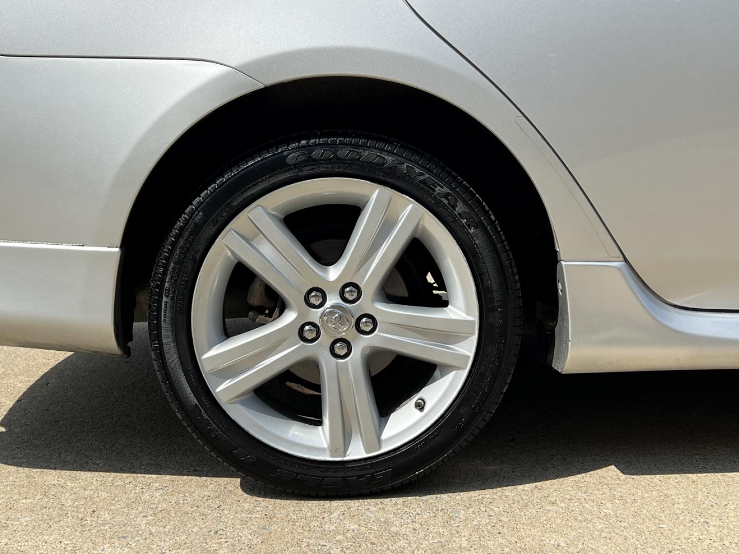 2009 SILVER /Black Cloth Toyota Corolla XRS (1NXBE40E89Z) with an 1.8L 4 Cyl. engine, 5-Speed Manual transmission, located at 2990 Old Orchard Rd., Jackson, MO, 63755, 37.354214, -89.612106 - 2009 Toyota Corolla XRS 157xxx miles Front Wheel Drive 2.4L 4 Cyl. 5-Speed Manual Sunroof Cruise Power Windows/Locks/Mirrors We have financing available and we accept trades! Fill out a credit application on our website or come by today! If you have any questions, give us a call at (573) 20 - Photo#33