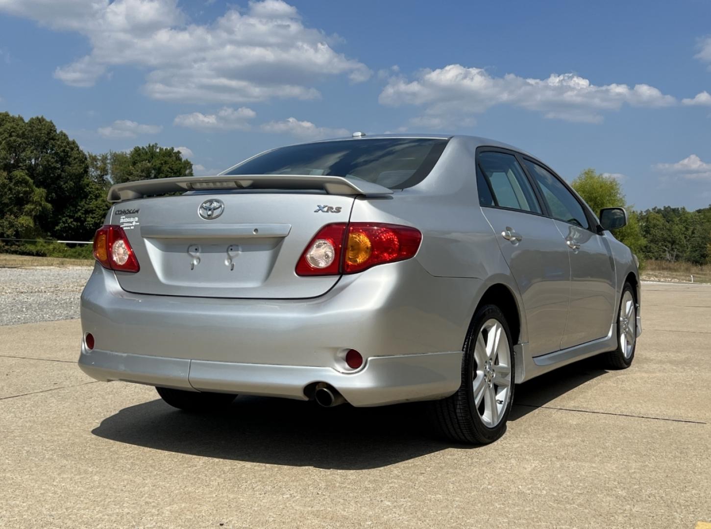 2009 SILVER /Black Cloth Toyota Corolla XRS (1NXBE40E89Z) with an 1.8L 4 Cyl. engine, 5-Speed Manual transmission, located at 2990 Old Orchard Rd., Jackson, MO, 63755, 37.354214, -89.612106 - 2009 Toyota Corolla XRS 157xxx miles Front Wheel Drive 2.4L 4 Cyl. 5-Speed Manual Sunroof Cruise Power Windows/Locks/Mirrors We have financing available and we accept trades! Fill out a credit application on our website or come by today! If you have any questions, give us a call at (573) 20 - Photo#6