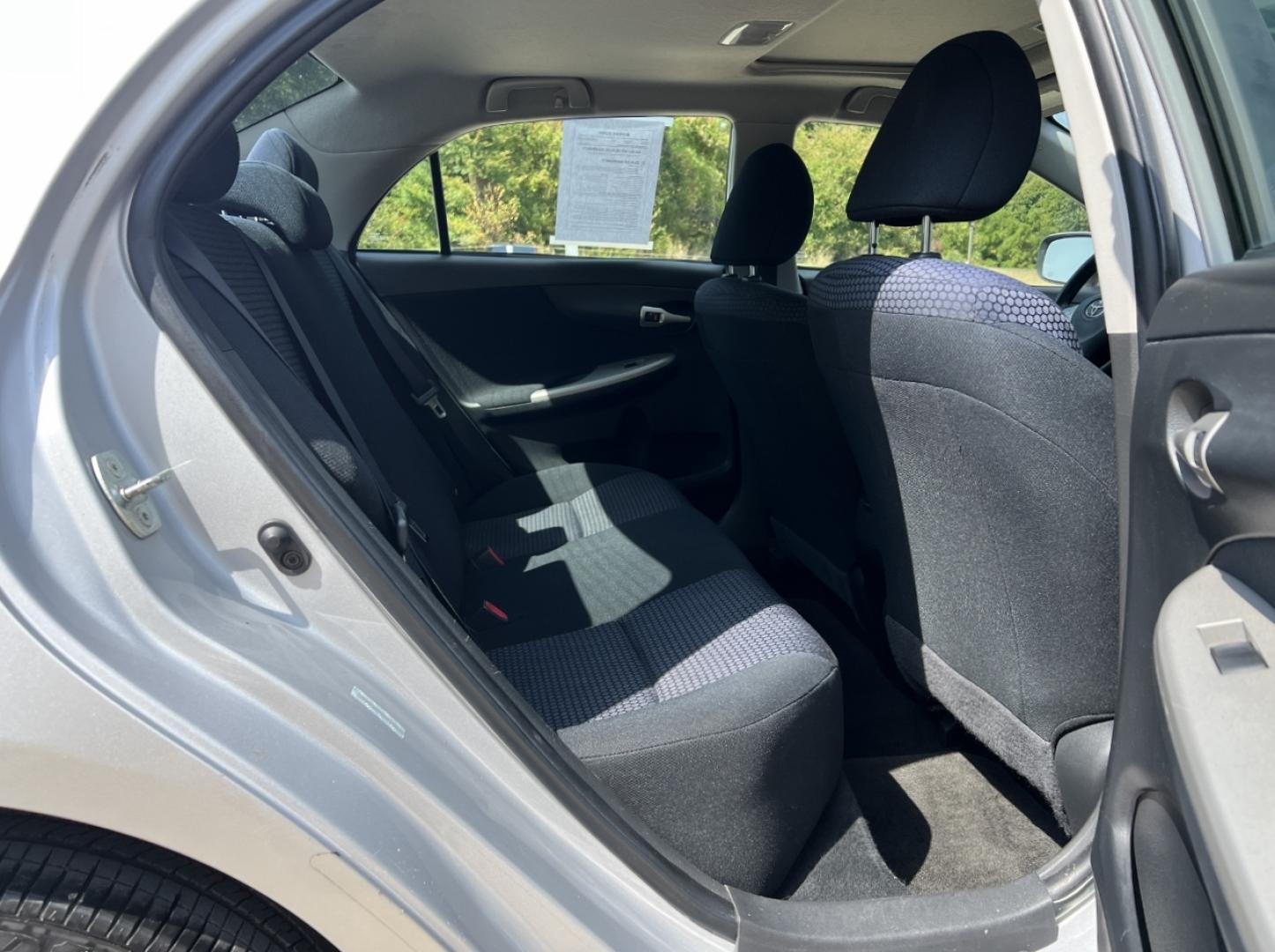 2009 SILVER /Black Cloth Toyota Corolla XRS (1NXBE40E89Z) with an 1.8L 4 Cyl. engine, 5-Speed Manual transmission, located at 2990 Old Orchard Rd., Jackson, MO, 63755, 37.354214, -89.612106 - 2009 Toyota Corolla XRS 157xxx miles Front Wheel Drive 2.4L 4 Cyl. 5-Speed Manual Sunroof Cruise Power Windows/Locks/Mirrors We have financing available and we accept trades! Fill out a credit application on our website or come by today! If you have any questions, give us a call at (573) 20 - Photo#15