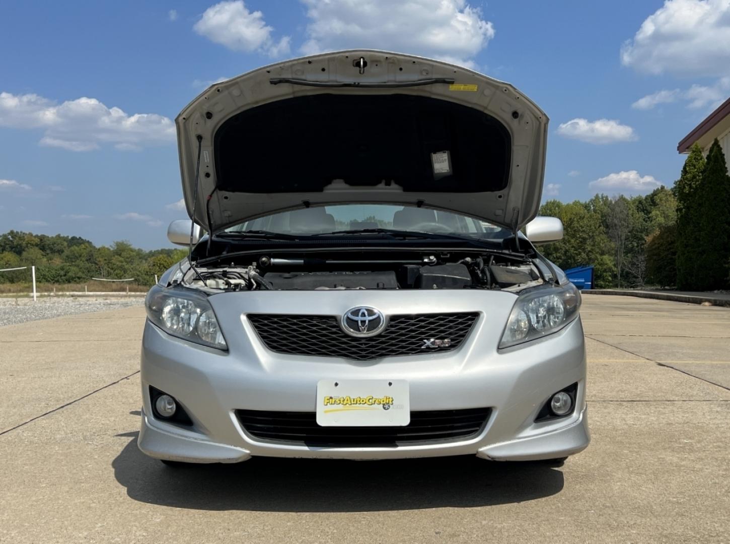 2009 SILVER /Black Cloth Toyota Corolla XRS (1NXBE40E89Z) with an 1.8L 4 Cyl. engine, 5-Speed Manual transmission, located at 2990 Old Orchard Rd., Jackson, MO, 63755, 37.354214, -89.612106 - 2009 Toyota Corolla XRS 157xxx miles Front Wheel Drive 2.4L 4 Cyl. 5-Speed Manual Sunroof Cruise Power Windows/Locks/Mirrors We have financing available and we accept trades! Fill out a credit application on our website or come by today! If you have any questions, give us a call at (573) 20 - Photo#28