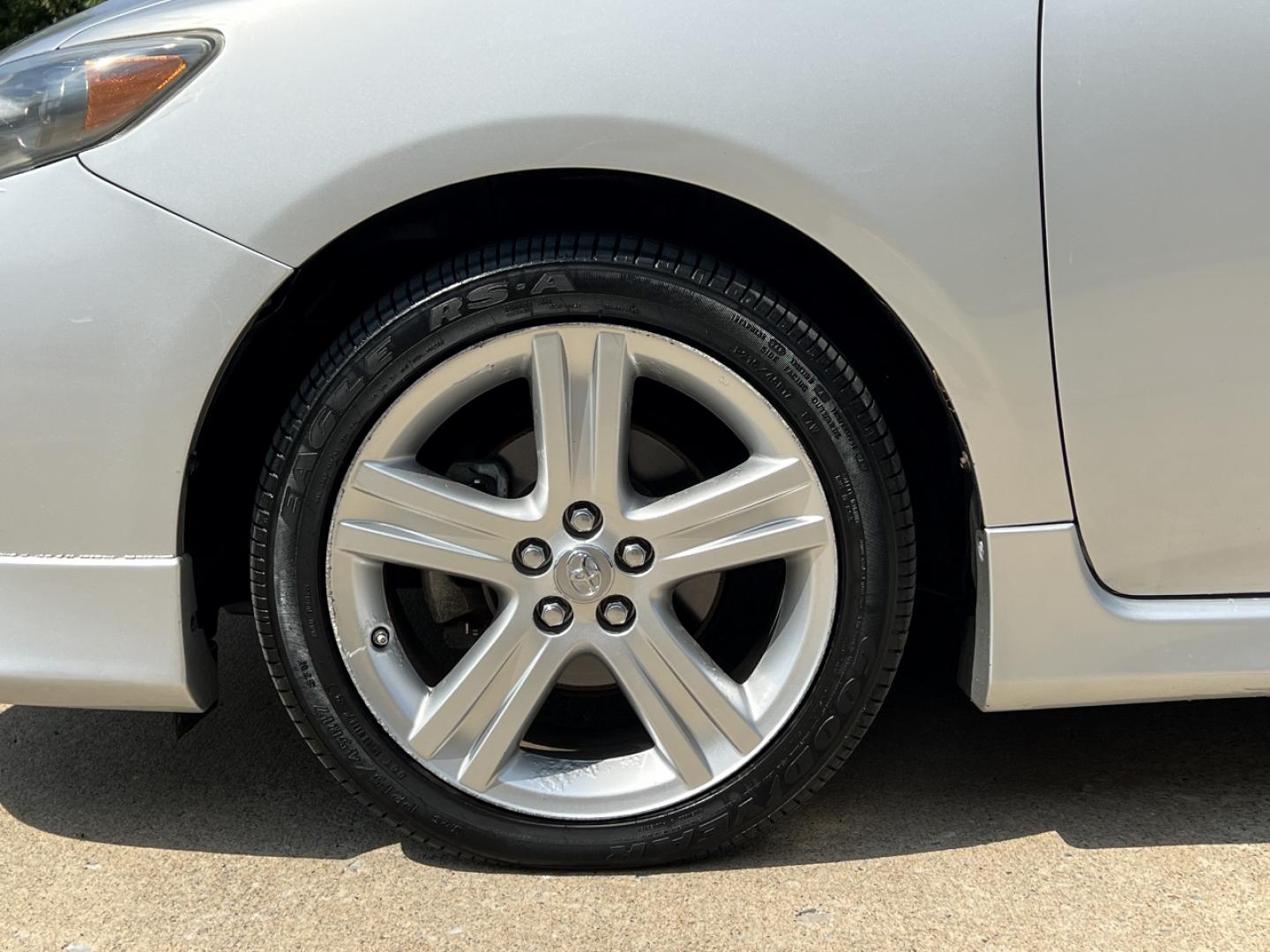 2009 SILVER /Black Cloth Toyota Corolla XRS (1NXBE40E89Z) with an 1.8L 4 Cyl. engine, 5-Speed Manual transmission, located at 2990 Old Orchard Rd., Jackson, MO, 63755, 37.354214, -89.612106 - 2009 Toyota Corolla XRS 157xxx miles Front Wheel Drive 2.4L 4 Cyl. 5-Speed Manual Sunroof Cruise Power Windows/Locks/Mirrors We have financing available and we accept trades! Fill out a credit application on our website or come by today! If you have any questions, give us a call at (573) 20 - Photo#31