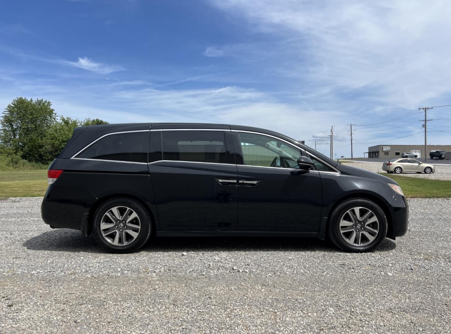 2016 BLACK /Gray Leather Honda Odyssey Touring Elite (5FNRL5H91GB) with an 3.5L V6 engine, Automatic transmission, located at 2990 Old Orchard Rd., Jackson, MO, 63755, 37.354214, -89.612106 - We have financing available and we accept trades! Fill out a credit application on our website or come by today! If you have any questions, give us a call at (573) 204-7777 or visit our website at firstautocredit.com. - Photo#10