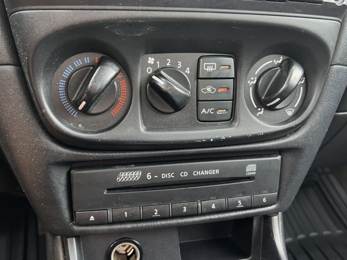 2006 GRAY /Gray Cloth Nissan Sentra 1.8 Special Edition (3N1CB51D16L) with an 1.8L 4 Cyl. engine, Automatic transmission, located at 506 S. Kingshighway, Cape Girardeau, MO, 63703, (573) 235-5000, 37.294991, -89.553635 - 2006 Nissan Sentra 1.8 Special Edition 115xxx miles Front Wheel Drive 1.8L 4 Cyl. Automatic Cruise Power Windows/Locks/Mirrors We have financing available and we accept trades! Fill out a credit application on our website or come by today! If you have any questions, give us a call at (573) 2 - Photo#21