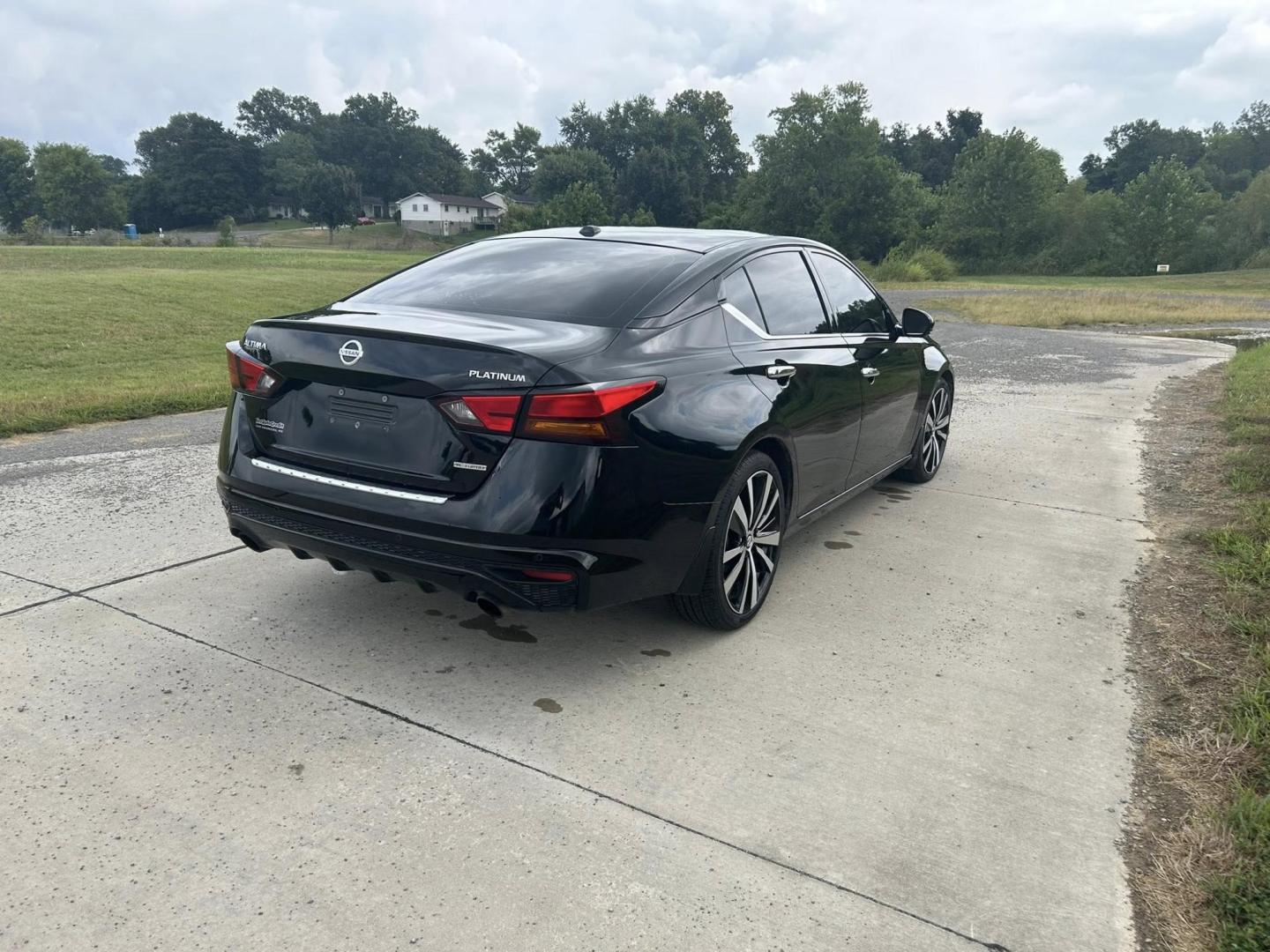2020 BLACK /Black Nissan Altima VC-T Platinum (1N4AL4FV5LC) with an 2.0L L4 DOHC 16V TURBO engine, CVT transmission, located at 506 S. Kingshighway, Cape Girardeau, MO, 63703, (573) 235-5000, 37.294991, -89.553635 - 2020 Nissan Altima Platinum 84xxx Miles 2.0 I4 Variable Compression Turbo Front Wheel Drive Automatic Leather Power Seats Heated Seats/Steering Wheel Remote Start Remote Entry Navigation Sunroof Cruise Power Windows/Locks/Mirrors We have financing available and we accept trades! Fill o - Photo#10