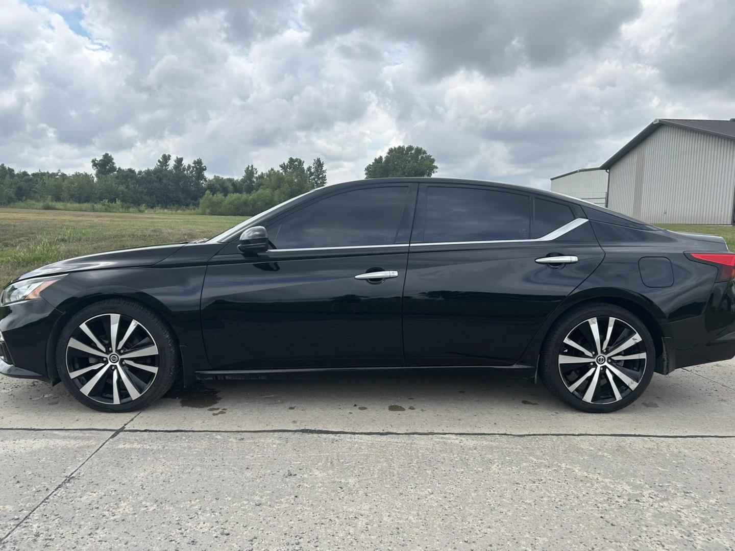 2020 BLACK /Black Nissan Altima VC-T Platinum (1N4AL4FV5LC) with an 2.0L L4 DOHC 16V TURBO engine, CVT transmission, located at 506 S. Kingshighway, Cape Girardeau, MO, 63703, (573) 235-5000, 37.294991, -89.553635 - 2020 Nissan Altima Platinum 84xxx Miles 2.0 I4 Variable Compression Turbo Front Wheel Drive Automatic Leather Power Seats Heated Seats/Steering Wheel Remote Start Remote Entry Navigation Sunroof Cruise Power Windows/Locks/Mirrors We have financing available and we accept trades! Fill o - Photo#8