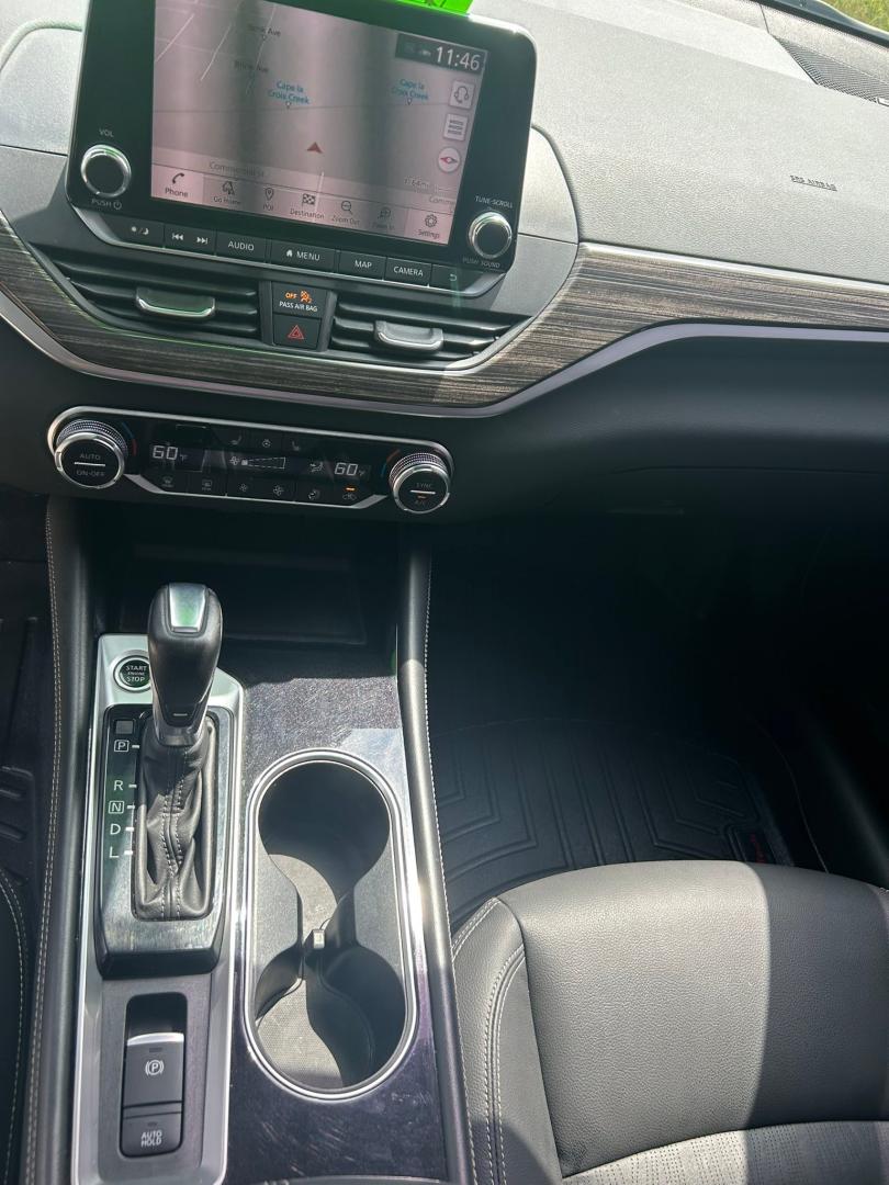 2020 BLACK /Black Nissan Altima VC-T Platinum (1N4AL4FV5LC) with an 2.0L L4 DOHC 16V TURBO engine, CVT transmission, located at 506 S. Kingshighway, Cape Girardeau, MO, 63703, (573) 235-5000, 37.294991, -89.553635 - 2020 Nissan Altima Platinum 84xxx Miles 2.0 I4 Variable Compression Turbo Front Wheel Drive Automatic Leather Power Seats Heated Seats/Steering Wheel Remote Start Remote Entry Navigation Sunroof Cruise Power Windows/Locks/Mirrors We have financing available and we accept trades! Fill o - Photo#25