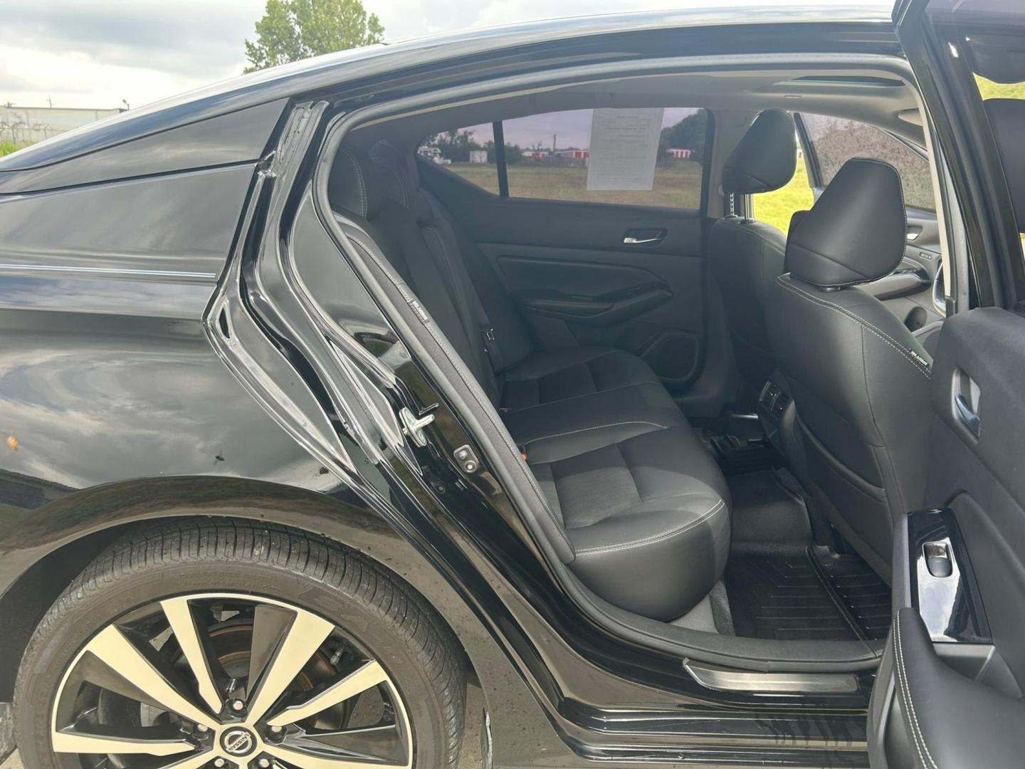 2020 BLACK /Black Nissan Altima VC-T Platinum (1N4AL4FV5LC) with an 2.0L L4 DOHC 16V TURBO engine, CVT transmission, located at 506 S. Kingshighway, Cape Girardeau, MO, 63703, (573) 235-5000, 37.294991, -89.553635 - 2020 Nissan Altima Platinum 84xxx Miles 2.0 I4 Variable Compression Turbo Front Wheel Drive Automatic Leather Power Seats Heated Seats/Steering Wheel Remote Start Remote Entry Navigation Sunroof Cruise Power Windows/Locks/Mirrors We have financing available and we accept trades! Fill o - Photo#23