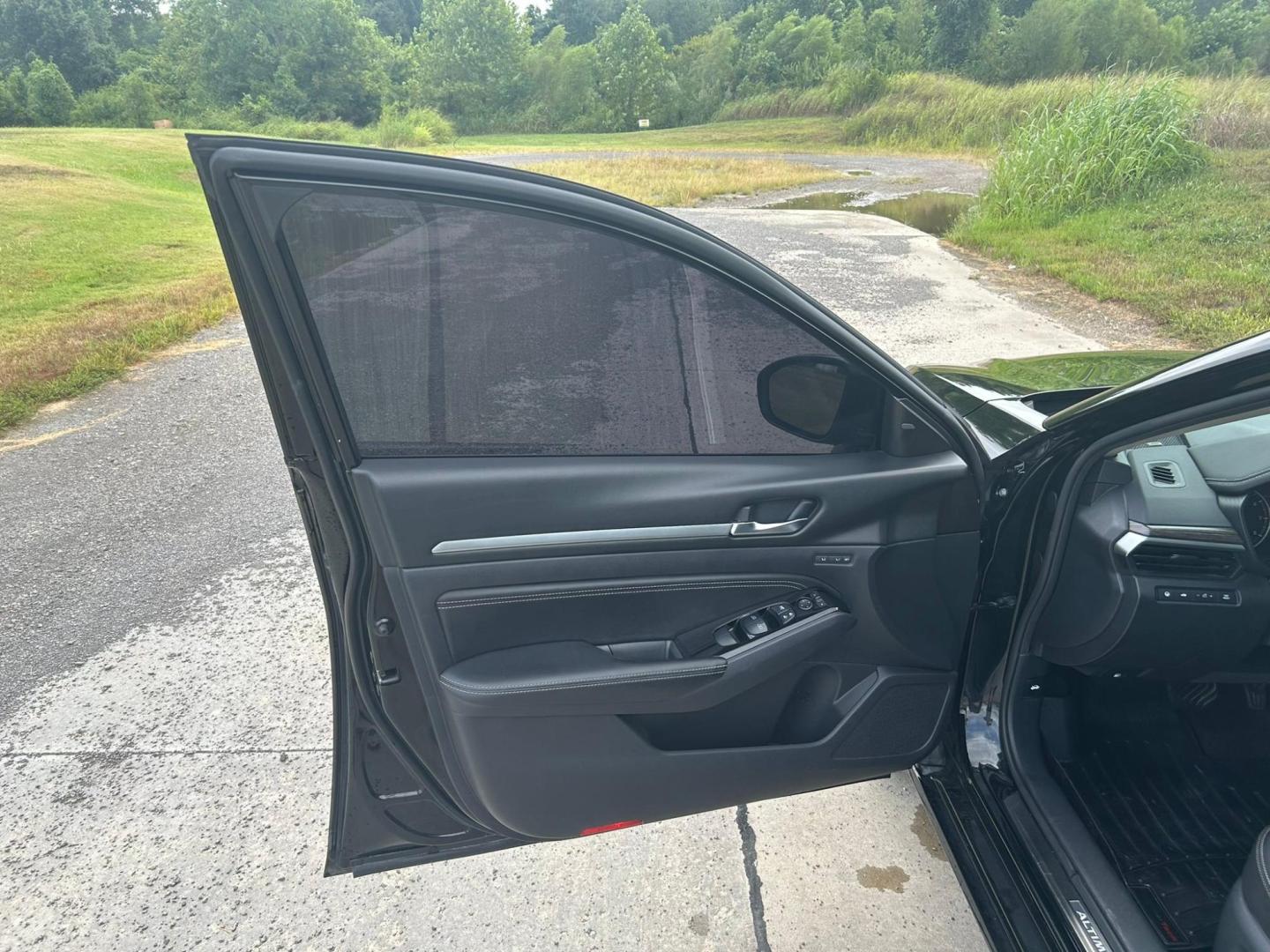 2020 BLACK /Black Nissan Altima VC-T Platinum (1N4AL4FV5LC) with an 2.0L L4 DOHC 16V TURBO engine, CVT transmission, located at 506 S. Kingshighway, Cape Girardeau, MO, 63703, (573) 235-5000, 37.294991, -89.553635 - 2020 Nissan Altima Platinum 84xxx Miles 2.0 I4 Variable Compression Turbo Front Wheel Drive Automatic Leather Power Seats Heated Seats/Steering Wheel Remote Start Remote Entry Navigation Sunroof Cruise Power Windows/Locks/Mirrors We have financing available and we accept trades! Fill o - Photo#16