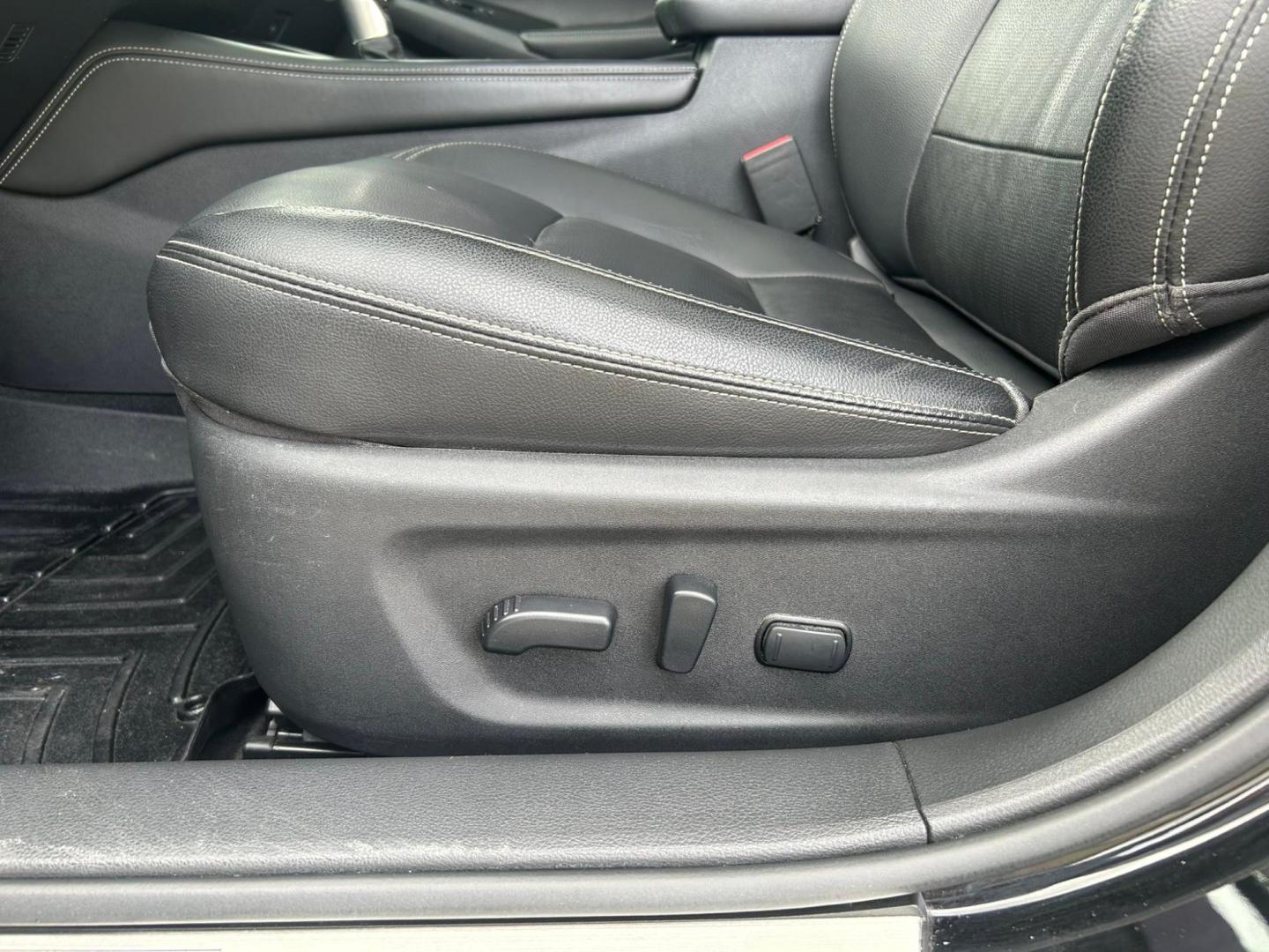 2020 BLACK /Black Nissan Altima VC-T Platinum (1N4AL4FV5LC) with an 2.0L L4 DOHC 16V TURBO engine, CVT transmission, located at 506 S. Kingshighway, Cape Girardeau, MO, 63703, (573) 235-5000, 37.294991, -89.553635 - 2020 Nissan Altima Platinum 84xxx Miles 2.0 I4 Variable Compression Turbo Front Wheel Drive Automatic Leather Power Seats Heated Seats/Steering Wheel Remote Start Remote Entry Navigation Sunroof Cruise Power Windows/Locks/Mirrors We have financing available and we accept trades! Fill o - Photo#4