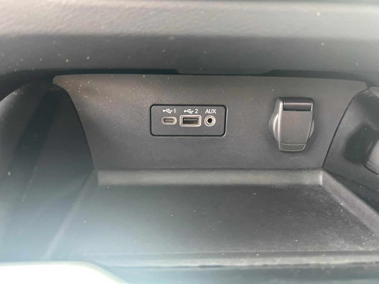2020 BLACK /Black Nissan Altima VC-T Platinum (1N4AL4FV5LC) with an 2.0L L4 DOHC 16V TURBO engine, CVT transmission, located at 506 S. Kingshighway, Cape Girardeau, MO, 63703, (573) 235-5000, 37.294991, -89.553635 - 2020 Nissan Altima Platinum 84xxx Miles 2.0 I4 Variable Compression Turbo Front Wheel Drive Automatic Leather Power Seats Heated Seats/Steering Wheel Remote Start Remote Entry Navigation Sunroof Cruise Power Windows/Locks/Mirrors We have financing available and we accept trades! Fill o - Photo#31