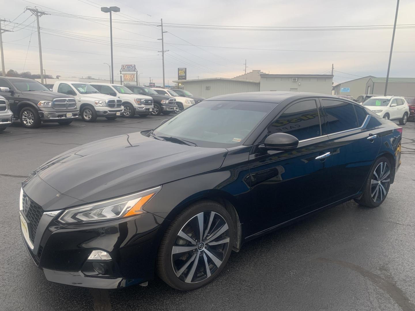 2020 BLACK /Black Nissan Altima VC-T Platinum (1N4AL4FV5LC) with an 2.0L L4 DOHC 16V TURBO engine, CVT transmission, located at 506 S. Kingshighway, Cape Girardeau, MO, 63703, (573) 235-5000, 37.294991, -89.553635 - 2020 Nissan Altima Platinum 84xxx Miles 2.0 I4 Variable Compression Turbo Front Wheel Drive Automatic Leather Power Seats Heated Seats/Steering Wheel Remote Start Remote Entry Navigation Sunroof Cruise Power Windows/Locks/Mirrors We have financing available and we accept trades! Fill o - Photo#2