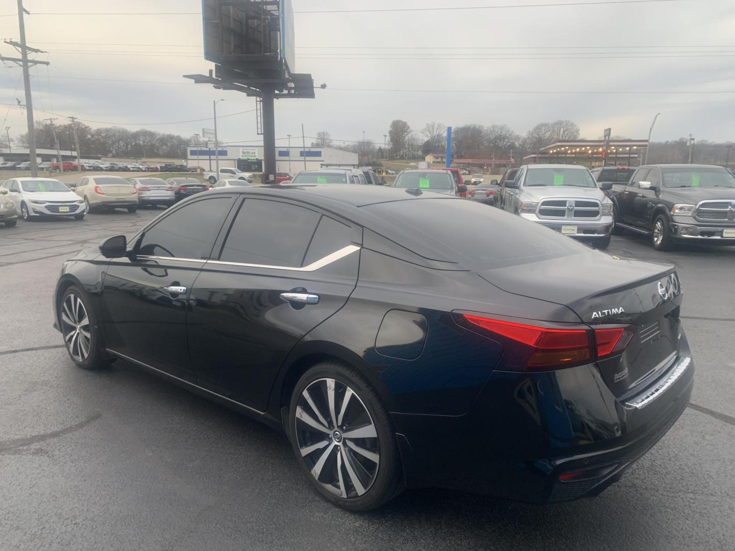 2020 BLACK /Black Nissan Altima VC-T Platinum (1N4AL4FV5LC) with an 2.0L L4 DOHC 16V TURBO engine, CVT transmission, located at 506 S. Kingshighway, Cape Girardeau, MO, 63703, (573) 235-5000, 37.294991, -89.553635 - 2020 Nissan Altima Platinum 84xxx Miles 2.0 I4 Variable Compression Turbo Front Wheel Drive Automatic Leather Power Seats Heated Seats/Steering Wheel Remote Start Remote Entry Navigation Sunroof Cruise Power Windows/Locks/Mirrors We have financing available and we accept trades! Fill o - Photo#6