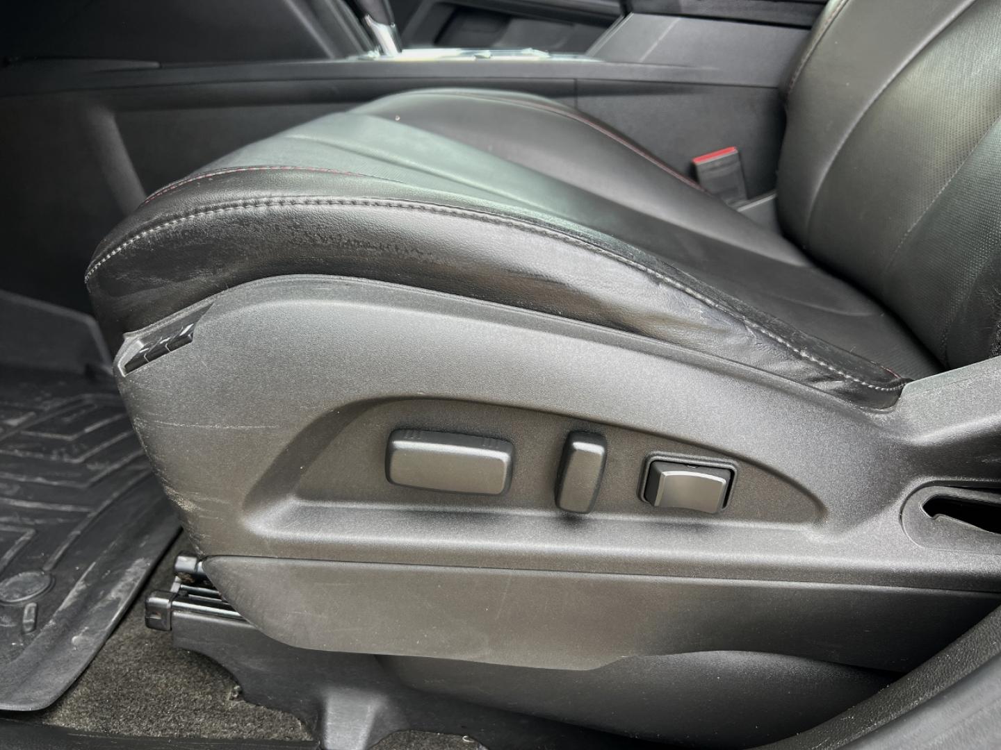 2017 BLACK /Black Leather GMC Terrain SLT AWD (2GKFLUEK1H6) with an 2.4L 4 Cyl. engine, Automatic transmission, located at 506 S. Kingshighway, Cape Girardeau, MO, 63703, (573) 235-5000, 37.294991, -89.553635 - 2017 GMC Terrain SLT 124xxx miles All Wheel Drive 2.4L 4 Cyl. Automatic Leather Navigation Power/Heated Seats Backup Camera Sunroof Bluetooth Remote Start Cruise Power Windows/Locks/Mirrors We have financing available and we accept trades! Fill out a credit application on our website o - Photo#6