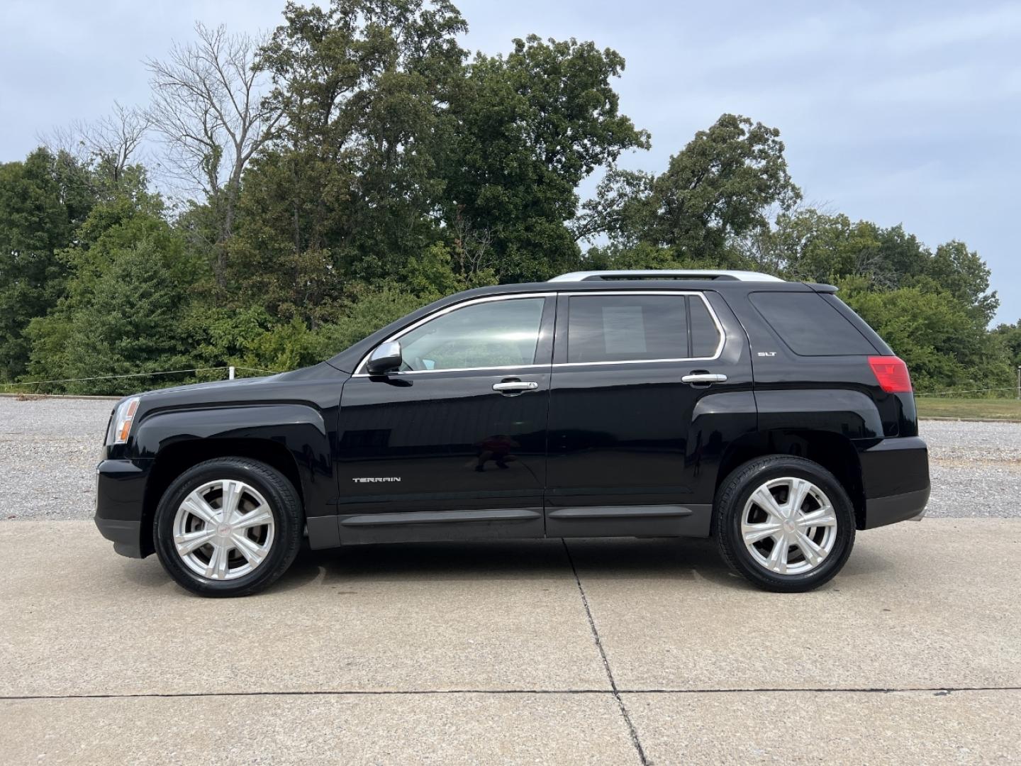 2017 BLACK /Black Leather GMC Terrain SLT AWD (2GKFLUEK1H6) with an 2.4L 4 Cyl. engine, Automatic transmission, located at 506 S. Kingshighway, Cape Girardeau, MO, 63703, (573) 235-5000, 37.294991, -89.553635 - 2017 GMC Terrain SLT 124xxx miles All Wheel Drive 2.4L 4 Cyl. Automatic Leather Navigation Power/Heated Seats Backup Camera Sunroof Bluetooth Remote Start Cruise Power Windows/Locks/Mirrors We have financing available and we accept trades! Fill out a credit application on our website o - Photo#9