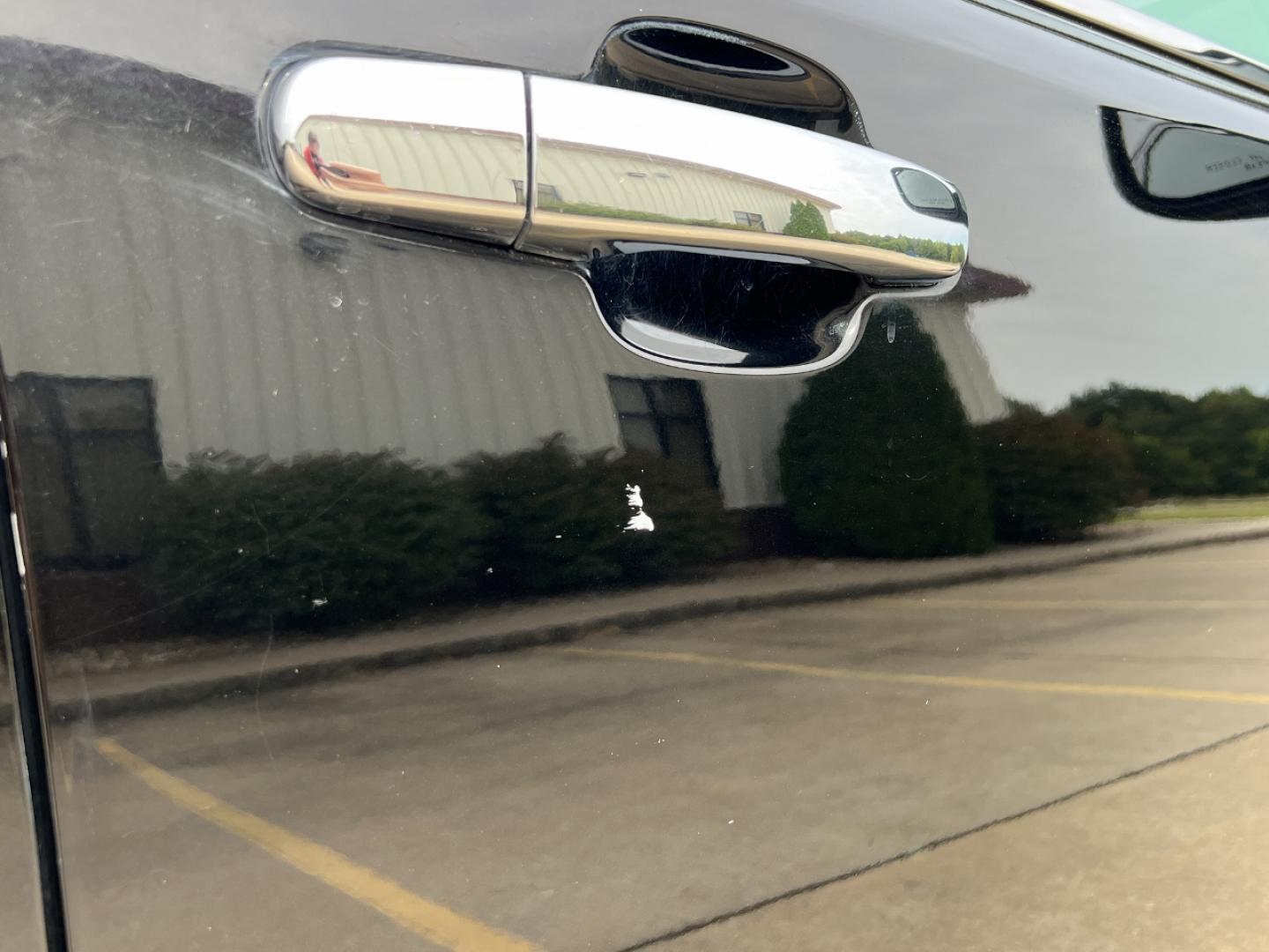 2017 BLACK /Black Leather GMC Terrain SLT AWD (2GKFLUEK1H6) with an 2.4L 4 Cyl. engine, Automatic transmission, located at 506 S. Kingshighway, Cape Girardeau, MO, 63703, (573) 235-5000, 37.294991, -89.553635 - 2017 GMC Terrain SLT 124xxx miles All Wheel Drive 2.4L 4 Cyl. Automatic Leather Navigation Power/Heated Seats Backup Camera Sunroof Bluetooth Remote Start Cruise Power Windows/Locks/Mirrors We have financing available and we accept trades! Fill out a credit application on our website o - Photo#44