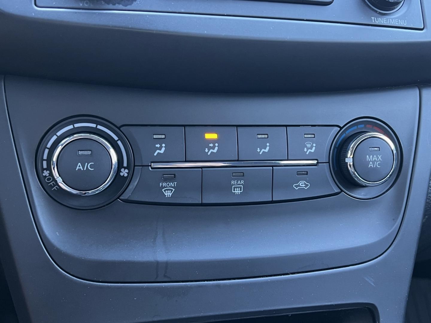 2016 SILVER /Black Cloth Nissan Sentra S (3N1AB7AP4GY) with an 1.8L 4 Cyl. engine, CVT transmission, located at 2990 Old Orchard Rd., Jackson, MO, 63755, 37.354214, -89.612106 - 2016 Nissan Sentra S 120xxx miles Front Wheel Drive 1.8L 4 Cyl. Automatic Cruise Power Windows/Locks/Mirrors We have financing available and we accept trades! Fill out a credit application on our website or come by today! If you have any questions, give us a call at (573) 204-7777 or visit o - Photo#21