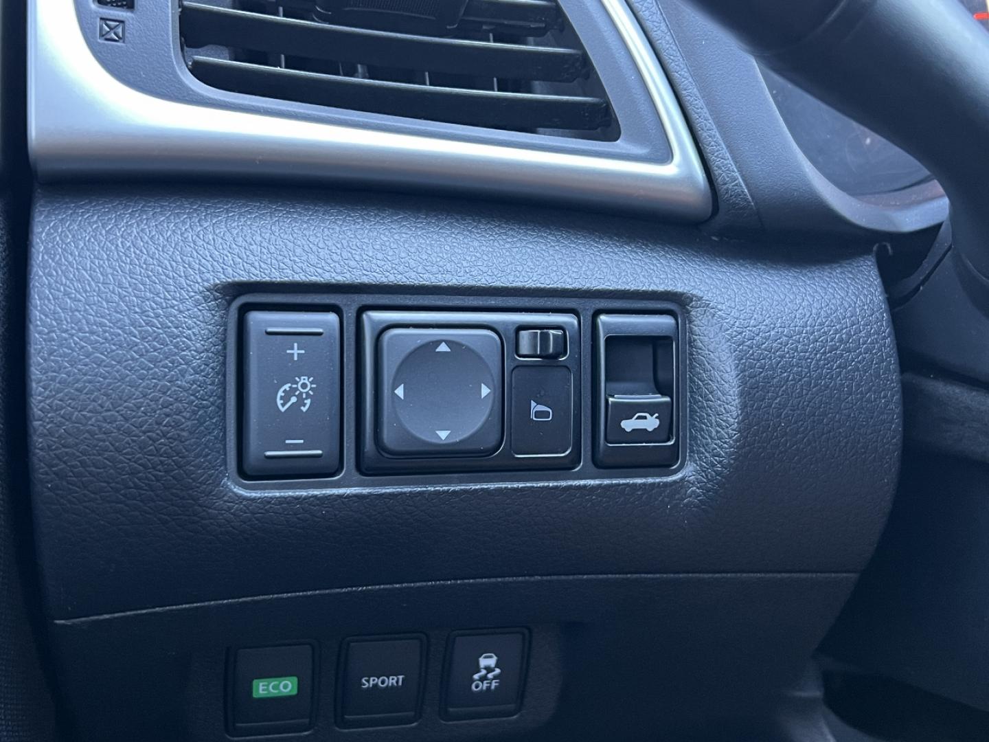 2016 SILVER /Black Cloth Nissan Sentra S (3N1AB7AP4GY) with an 1.8L 4 Cyl. engine, CVT transmission, located at 2990 Old Orchard Rd., Jackson, MO, 63755, 37.354214, -89.612106 - 2016 Nissan Sentra S 120xxx miles Front Wheel Drive 1.8L 4 Cyl. Automatic Cruise Power Windows/Locks/Mirrors We have financing available and we accept trades! Fill out a credit application on our website or come by today! If you have any questions, give us a call at (573) 204-7777 or visit o - Photo#23