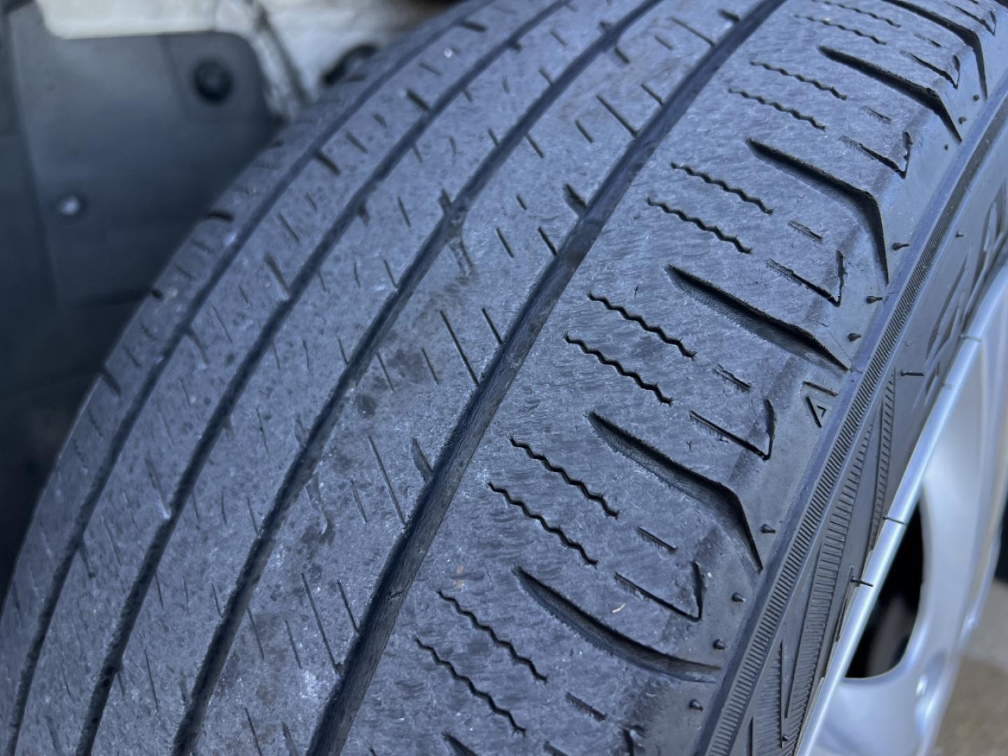 2016 SILVER /Black Cloth Nissan Sentra S (3N1AB7AP4GY) with an 1.8L 4 Cyl. engine, CVT transmission, located at 2990 Old Orchard Rd., Jackson, MO, 63755, 37.354214, -89.612106 - 2016 Nissan Sentra S 120xxx miles Front Wheel Drive 1.8L 4 Cyl. Automatic Cruise Power Windows/Locks/Mirrors We have financing available and we accept trades! Fill out a credit application on our website or come by today! If you have any questions, give us a call at (573) 204-7777 or visit o - Photo#27