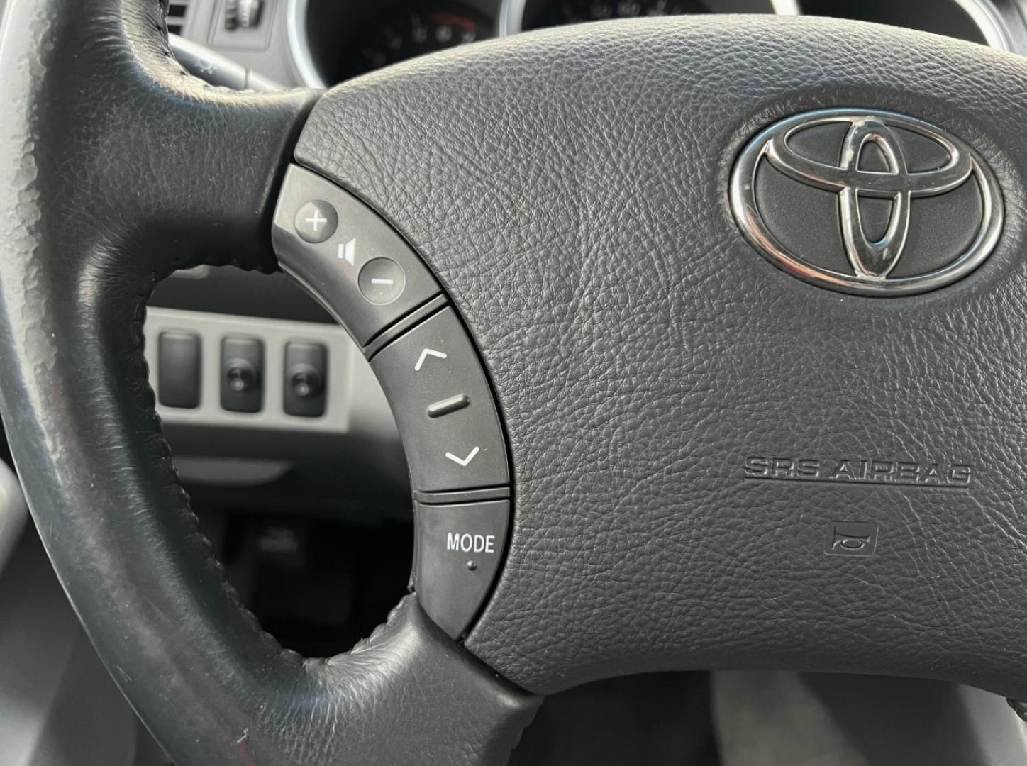 2006 WHITE /Gray Leather Toyota Tacoma TRD Sport Double Cab V6 4WD (5TELU42N96Z) with an 4.0L V6 engine, Automatic transmission, located at 2990 Old Orchard Rd., Jackson, MO, 63755, 37.354214, -89.612106 - 2006 Toyota Tacoma TRD Sport 207xxx miles 4x4 4.0L V6 Automatic Leather Backup Camera Bluetooth Cruise Power Windows/Locks/Mirrors We have financing available and we accept trades! Fill out a credit application on our website or come by today! If you have any questions, give us a call at - Photo#20