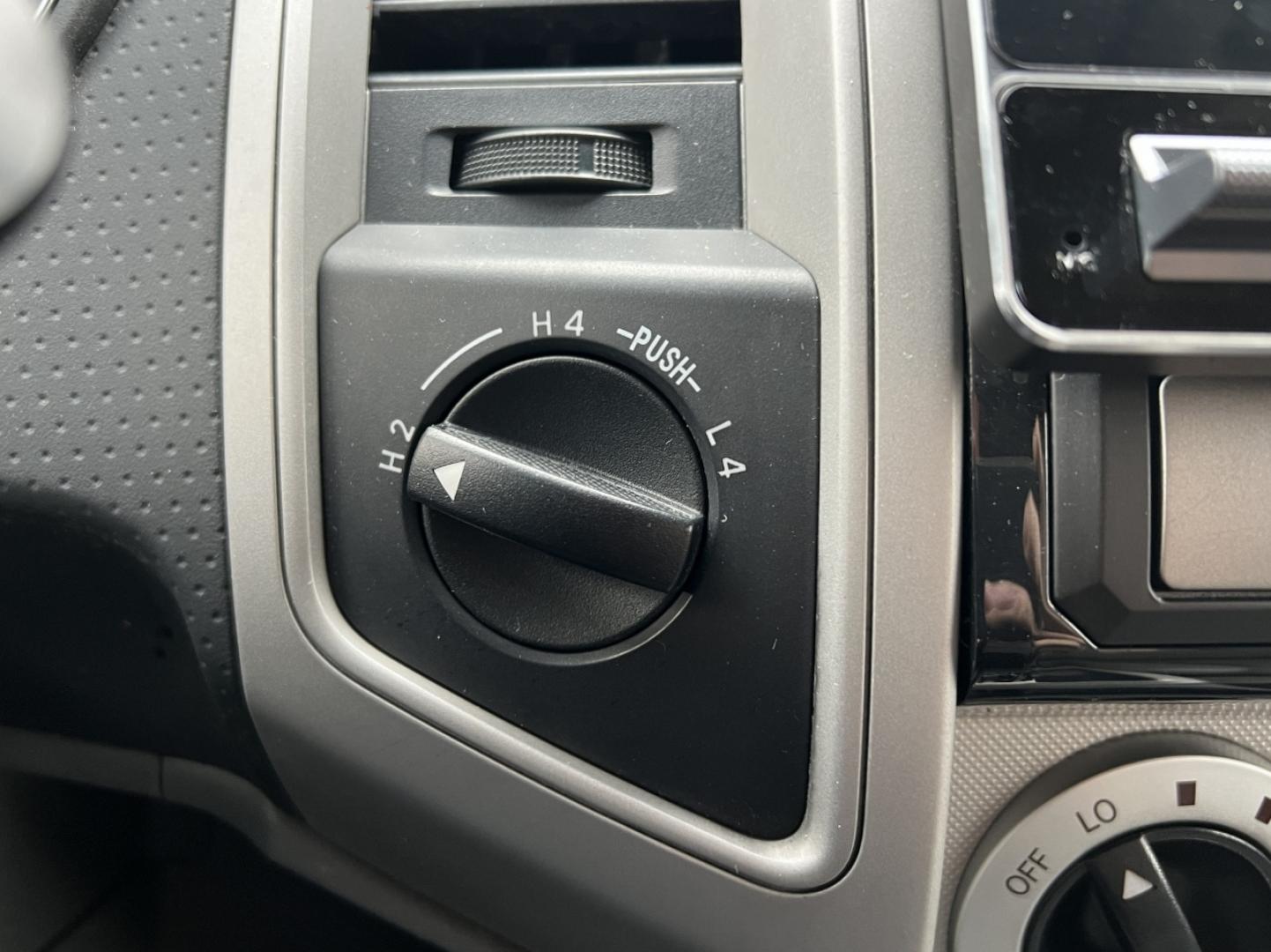 2006 WHITE /Gray Leather Toyota Tacoma TRD Sport Double Cab V6 4WD (5TELU42N96Z) with an 4.0L V6 engine, Automatic transmission, located at 2990 Old Orchard Rd., Jackson, MO, 63755, 37.354214, -89.612106 - 2006 Toyota Tacoma TRD Sport 207xxx miles 4x4 4.0L V6 Automatic Leather Backup Camera Bluetooth Cruise Power Windows/Locks/Mirrors We have financing available and we accept trades! Fill out a credit application on our website or come by today! If you have any questions, give us a call at - Photo#2