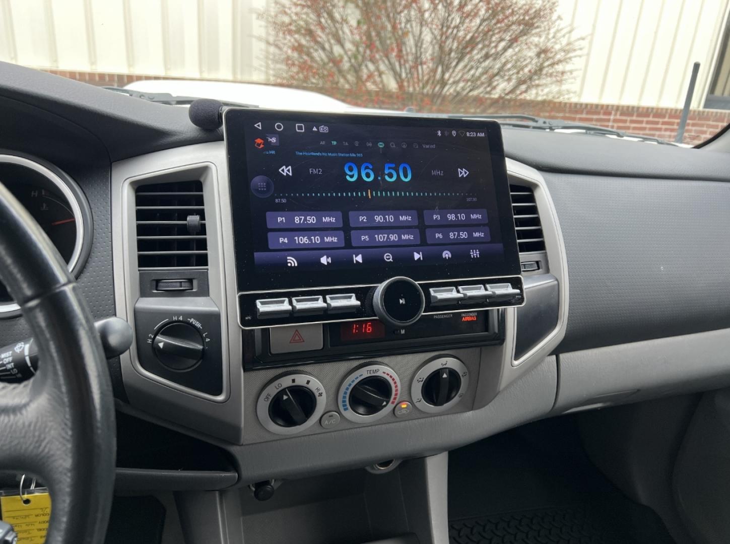 2006 WHITE /Gray Leather Toyota Tacoma TRD Sport Double Cab V6 4WD (5TELU42N96Z) with an 4.0L V6 engine, Automatic transmission, located at 2990 Old Orchard Rd., Jackson, MO, 63755, 37.354214, -89.612106 - 2006 Toyota Tacoma TRD Sport 207xxx miles 4x4 4.0L V6 Automatic Leather Backup Camera Bluetooth Cruise Power Windows/Locks/Mirrors We have financing available and we accept trades! Fill out a credit application on our website or come by today! If you have any questions, give us a call at - Photo#23
