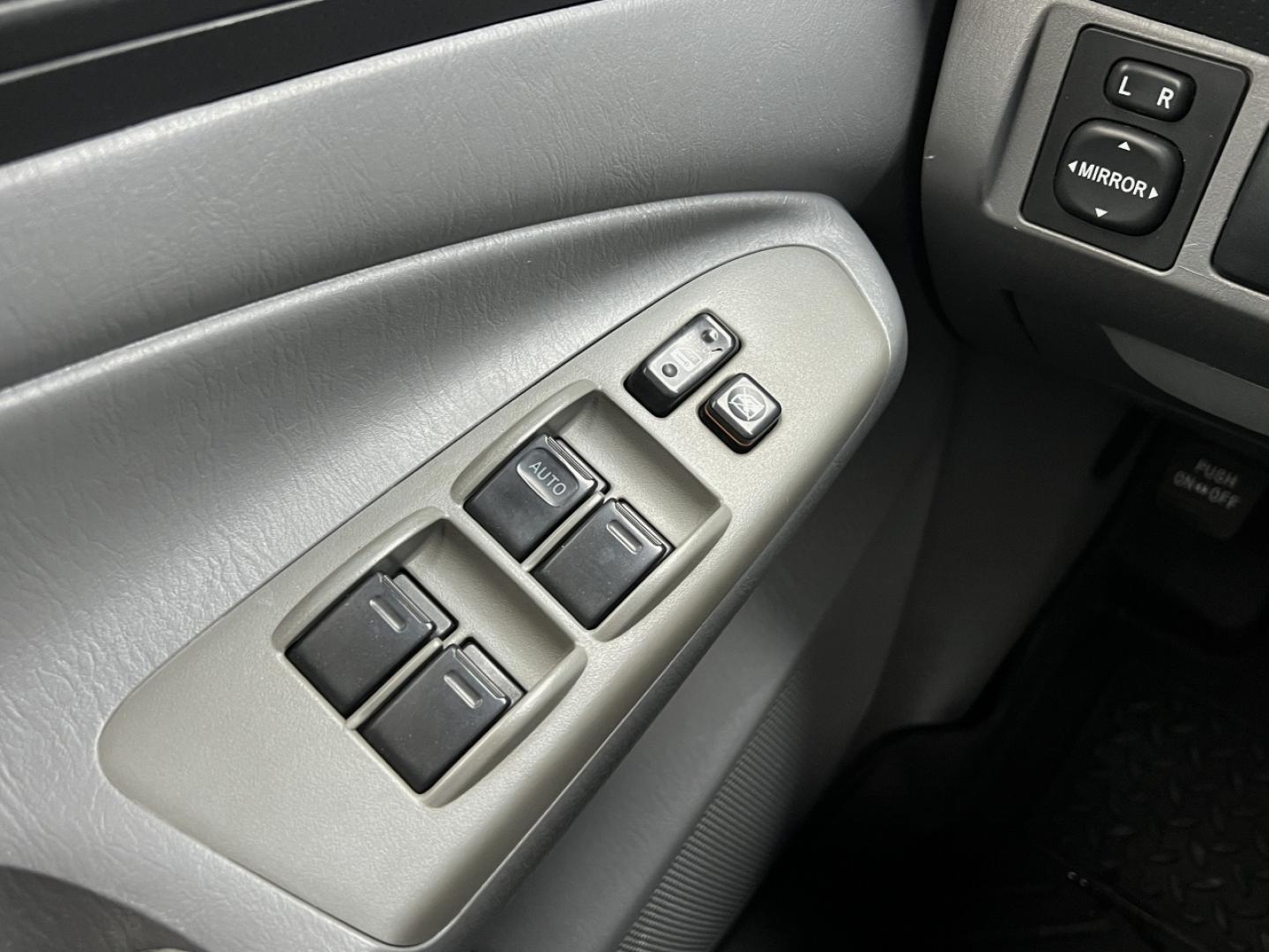 2006 WHITE /Gray Leather Toyota Tacoma TRD Sport Double Cab V6 4WD (5TELU42N96Z) with an 4.0L V6 engine, Automatic transmission, located at 2990 Old Orchard Rd., Jackson, MO, 63755, 37.354214, -89.612106 - 2006 Toyota Tacoma TRD Sport 207xxx miles 4x4 4.0L V6 Automatic Leather Backup Camera Bluetooth Cruise Power Windows/Locks/Mirrors We have financing available and we accept trades! Fill out a credit application on our website or come by today! If you have any questions, give us a call at - Photo#26