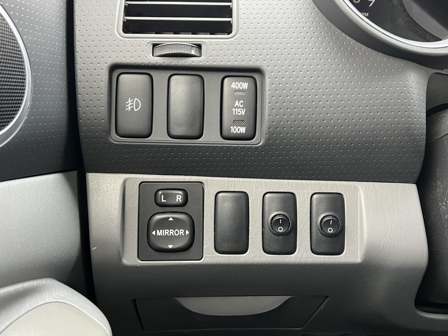 2006 WHITE /Gray Leather Toyota Tacoma TRD Sport Double Cab V6 4WD (5TELU42N96Z) with an 4.0L V6 engine, Automatic transmission, located at 2990 Old Orchard Rd., Jackson, MO, 63755, 37.354214, -89.612106 - 2006 Toyota Tacoma TRD Sport 207xxx miles 4x4 4.0L V6 Automatic Leather Backup Camera Bluetooth Cruise Power Windows/Locks/Mirrors We have financing available and we accept trades! Fill out a credit application on our website or come by today! If you have any questions, give us a call at - Photo#27