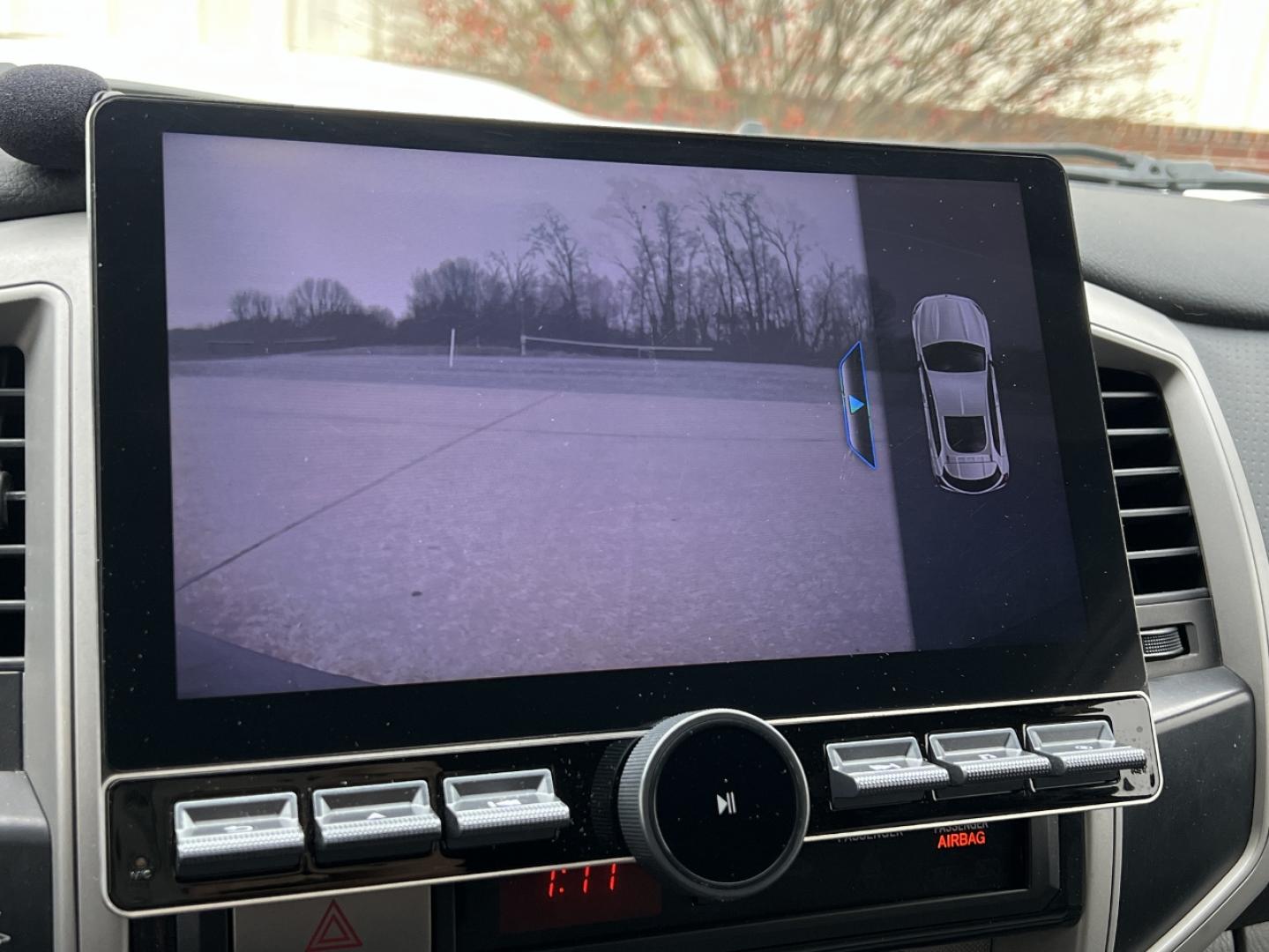 2006 WHITE /Gray Leather Toyota Tacoma TRD Sport Double Cab V6 4WD (5TELU42N96Z) with an 4.0L V6 engine, Automatic transmission, located at 2990 Old Orchard Rd., Jackson, MO, 63755, 37.354214, -89.612106 - 2006 Toyota Tacoma TRD Sport 207xxx miles 4x4 4.0L V6 Automatic Leather Backup Camera Bluetooth Cruise Power Windows/Locks/Mirrors We have financing available and we accept trades! Fill out a credit application on our website or come by today! If you have any questions, give us a call at - Photo#3