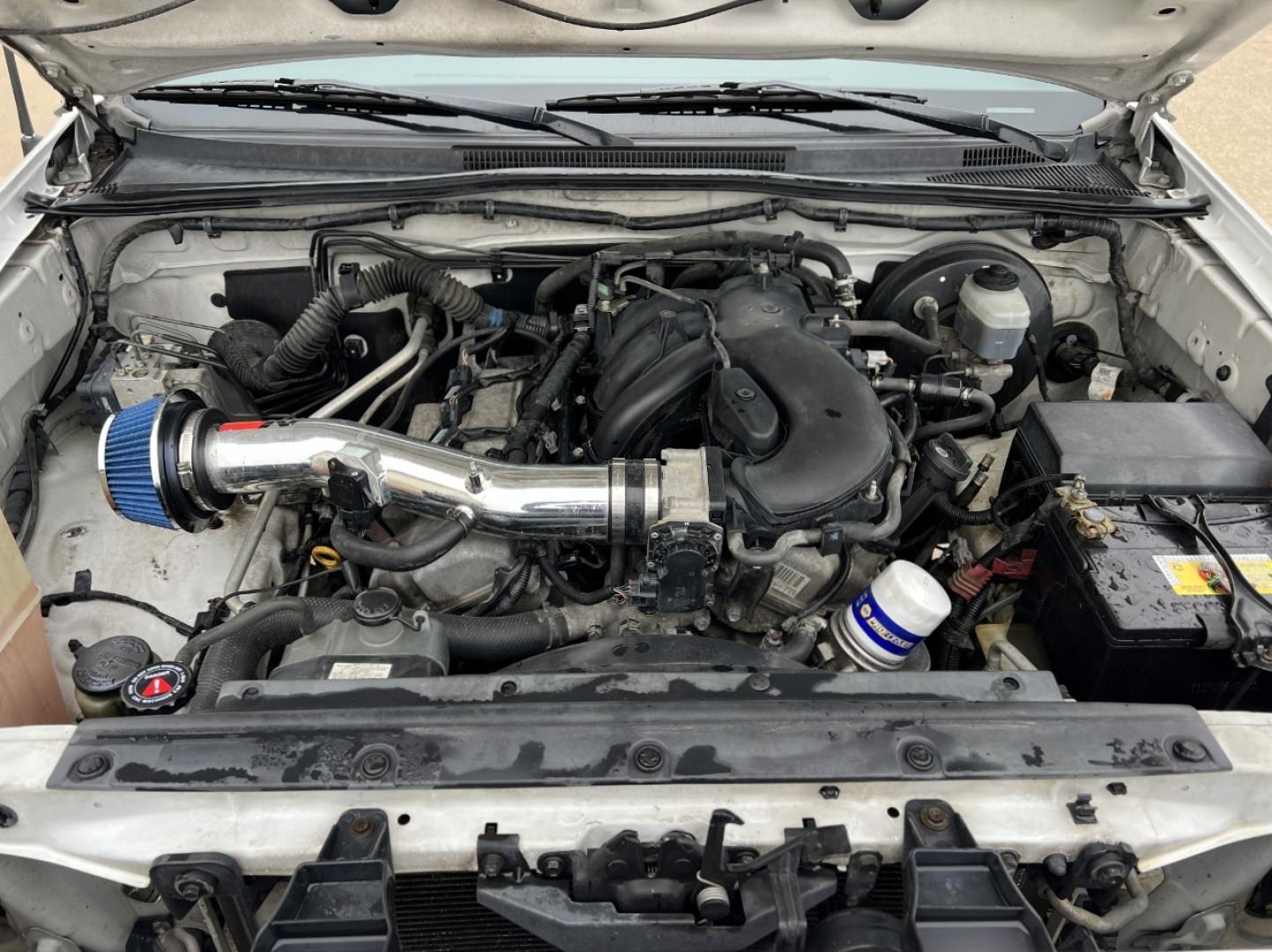 2006 WHITE /Gray Leather Toyota Tacoma TRD Sport Double Cab V6 4WD (5TELU42N96Z) with an 4.0L V6 engine, Automatic transmission, located at 2990 Old Orchard Rd., Jackson, MO, 63755, 37.354214, -89.612106 - 2006 Toyota Tacoma TRD Sport 207xxx miles 4x4 4.0L V6 Automatic Leather Backup Camera Bluetooth Cruise Power Windows/Locks/Mirrors We have financing available and we accept trades! Fill out a credit application on our website or come by today! If you have any questions, give us a call at - Photo#29