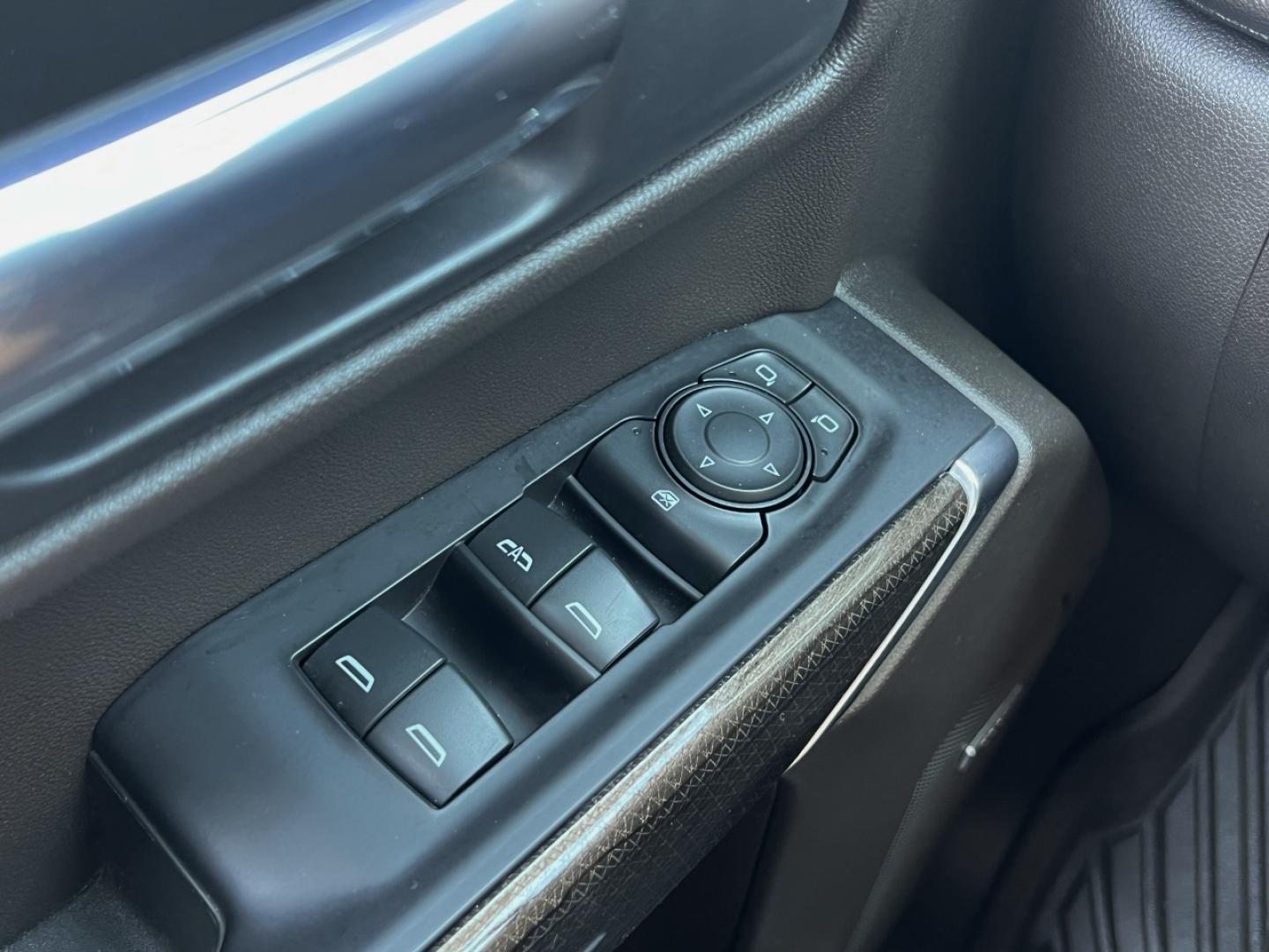 2021 MAROON /Gray Leather Chevrolet Silverado 1500 RST Crew Cab 4WD (3GCUYEED7MG) with an 5.3L V8 engine, Automatic transmission, located at 506 S. Kingshighway, Cape Girardeau, MO, 63703, (573) 235-5000, 37.294991, -89.553635 - 2021 Chevrolet Silverado 1500 RST 75xxx miles 4x4 5.3L V8 Automatic Leather Backup Camera Power Driver Seat Heated Seats Heated Steering Wheel Bluetooth Remote Start Cruise Power Windows/Locks/Mirrors We have financing available and we accept trades! Fill out a credit application on ou - Photo#27