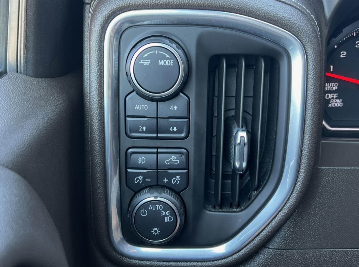 2021 MAROON /Gray Leather Chevrolet Silverado 1500 RST Crew Cab 4WD (3GCUYEED7MG) with an 5.3L V8 engine, Automatic transmission, located at 506 S. Kingshighway, Cape Girardeau, MO, 63703, (573) 235-5000, 37.294991, -89.553635 - 2021 Chevrolet Silverado 1500 RST 75xxx miles 4x4 5.3L V8 Automatic Leather Backup Camera Power Driver Seat Heated Seats Heated Steering Wheel Bluetooth Remote Start Cruise Power Windows/Locks/Mirrors We have financing available and we accept trades! Fill out a credit application on ou - Photo#2