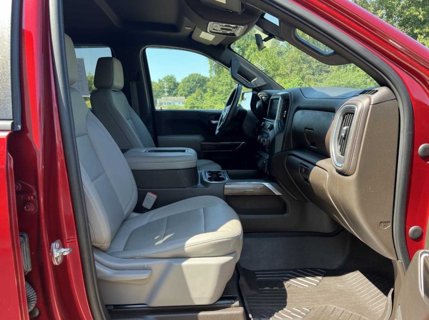 2021 MAROON /Gray Leather Chevrolet Silverado 1500 RST Crew Cab 4WD (3GCUYEED7MG) with an 5.3L V8 engine, Automatic transmission, located at 506 S. Kingshighway, Cape Girardeau, MO, 63703, (573) 235-5000, 37.294991, -89.553635 - 2021 Chevrolet Silverado 1500 RST 75xxx miles 4x4 5.3L V8 Automatic Leather Backup Camera Power Driver Seat Heated Seats Heated Steering Wheel Bluetooth Remote Start Cruise Power Windows/Locks/Mirrors We have financing available and we accept trades! Fill out a credit application on ou - Photo#17