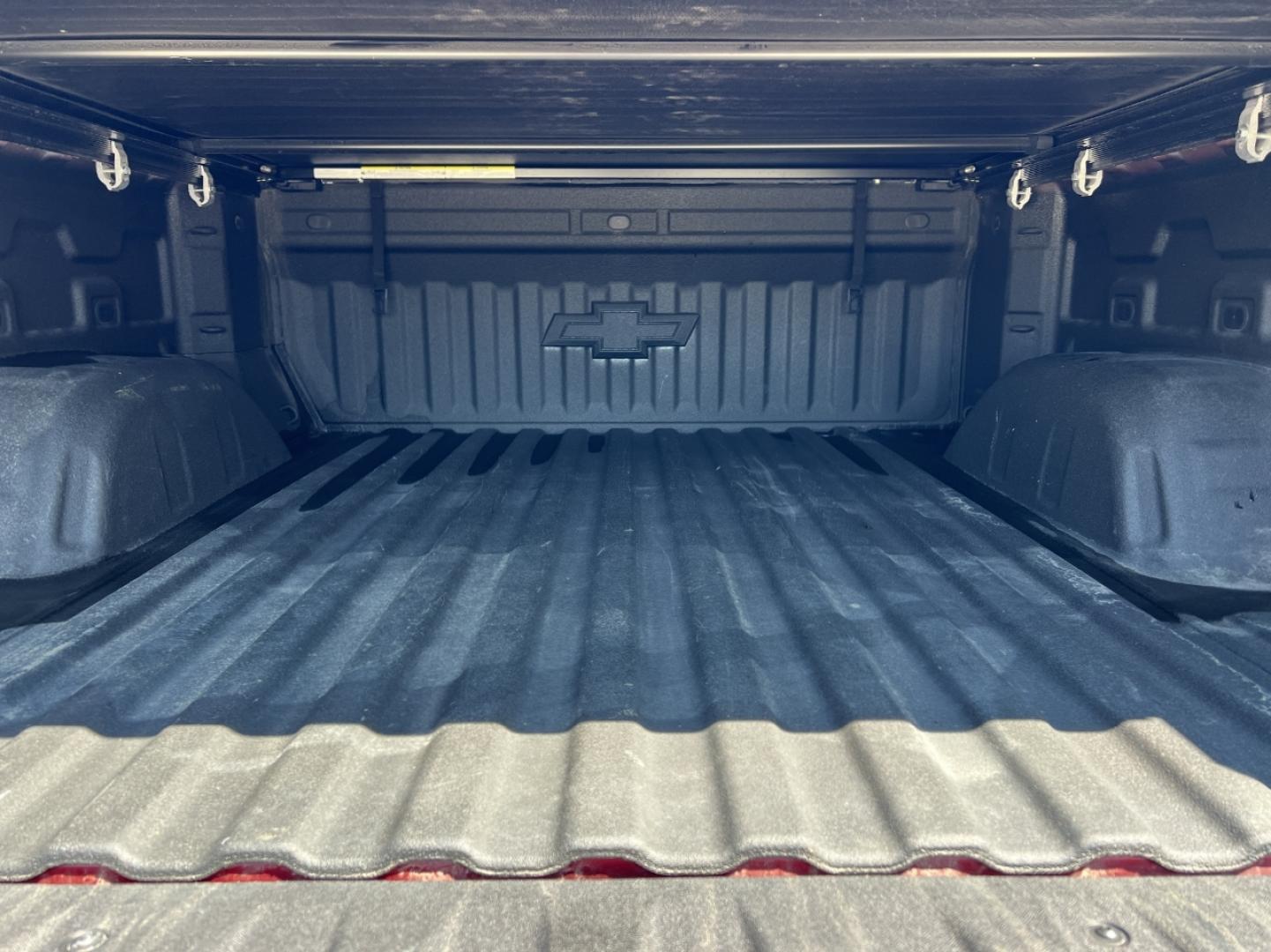 2021 MAROON /Gray Leather Chevrolet Silverado 1500 RST Crew Cab 4WD (3GCUYEED7MG) with an 5.3L V8 engine, Automatic transmission, located at 506 S. Kingshighway, Cape Girardeau, MO, 63703, (573) 235-5000, 37.294991, -89.553635 - 2021 Chevrolet Silverado 1500 RST 75xxx miles 4x4 5.3L V8 Automatic Leather Backup Camera Power Driver Seat Heated Seats Heated Steering Wheel Bluetooth Remote Start Cruise Power Windows/Locks/Mirrors We have financing available and we accept trades! Fill out a credit application on ou - Photo#21