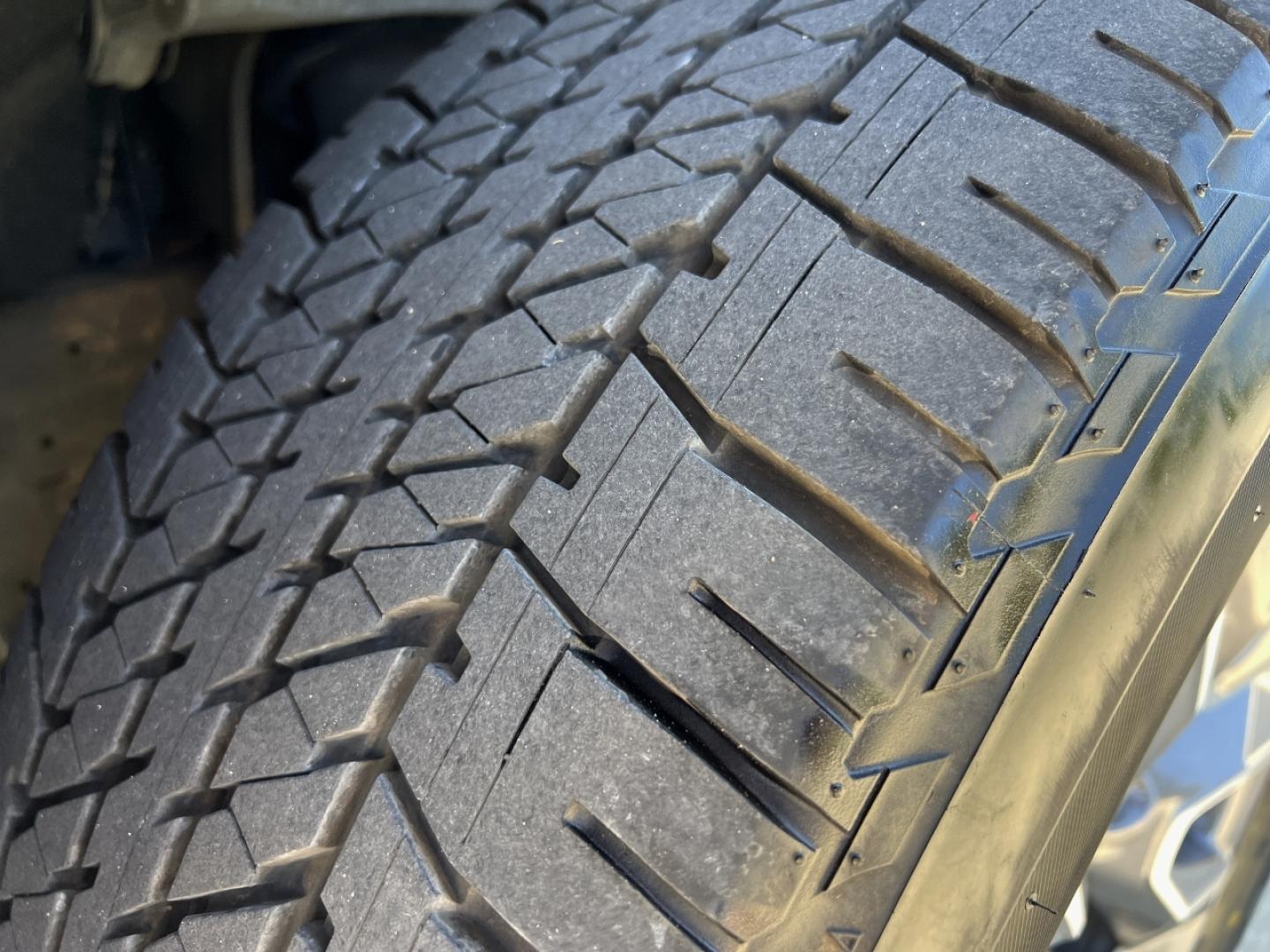 2021 MAROON /Gray Leather Chevrolet Silverado 1500 RST Crew Cab 4WD (3GCUYEED7MG) with an 5.3L V8 engine, Automatic transmission, located at 506 S. Kingshighway, Cape Girardeau, MO, 63703, (573) 235-5000, 37.294991, -89.553635 - 2021 Chevrolet Silverado 1500 RST 75xxx miles 4x4 5.3L V8 Automatic Leather Backup Camera Power Driver Seat Heated Seats Heated Steering Wheel Bluetooth Remote Start Cruise Power Windows/Locks/Mirrors We have financing available and we accept trades! Fill out a credit application on ou - Photo#34