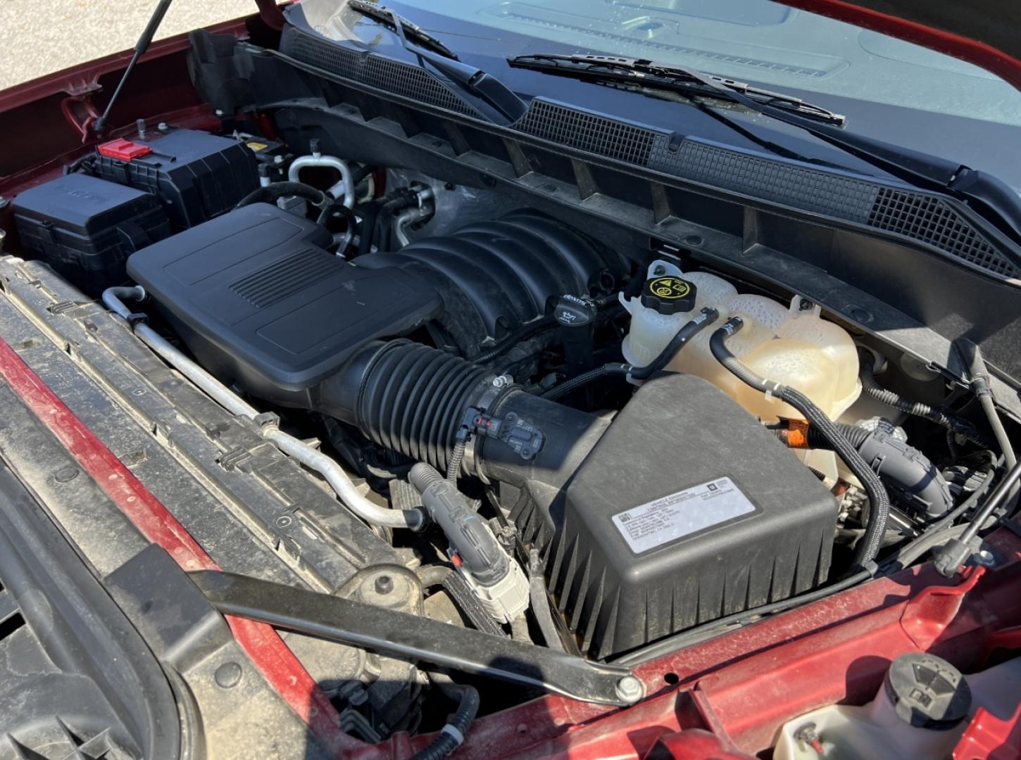 2021 MAROON /Gray Leather Chevrolet Silverado 1500 RST Crew Cab 4WD (3GCUYEED7MG) with an 5.3L V8 engine, Automatic transmission, located at 506 S. Kingshighway, Cape Girardeau, MO, 63703, (573) 235-5000, 37.294991, -89.553635 - 2021 Chevrolet Silverado 1500 RST 75xxx miles 4x4 5.3L V8 Automatic Leather Backup Camera Power Driver Seat Heated Seats Heated Steering Wheel Bluetooth Remote Start Cruise Power Windows/Locks/Mirrors We have financing available and we accept trades! Fill out a credit application on ou - Photo#33