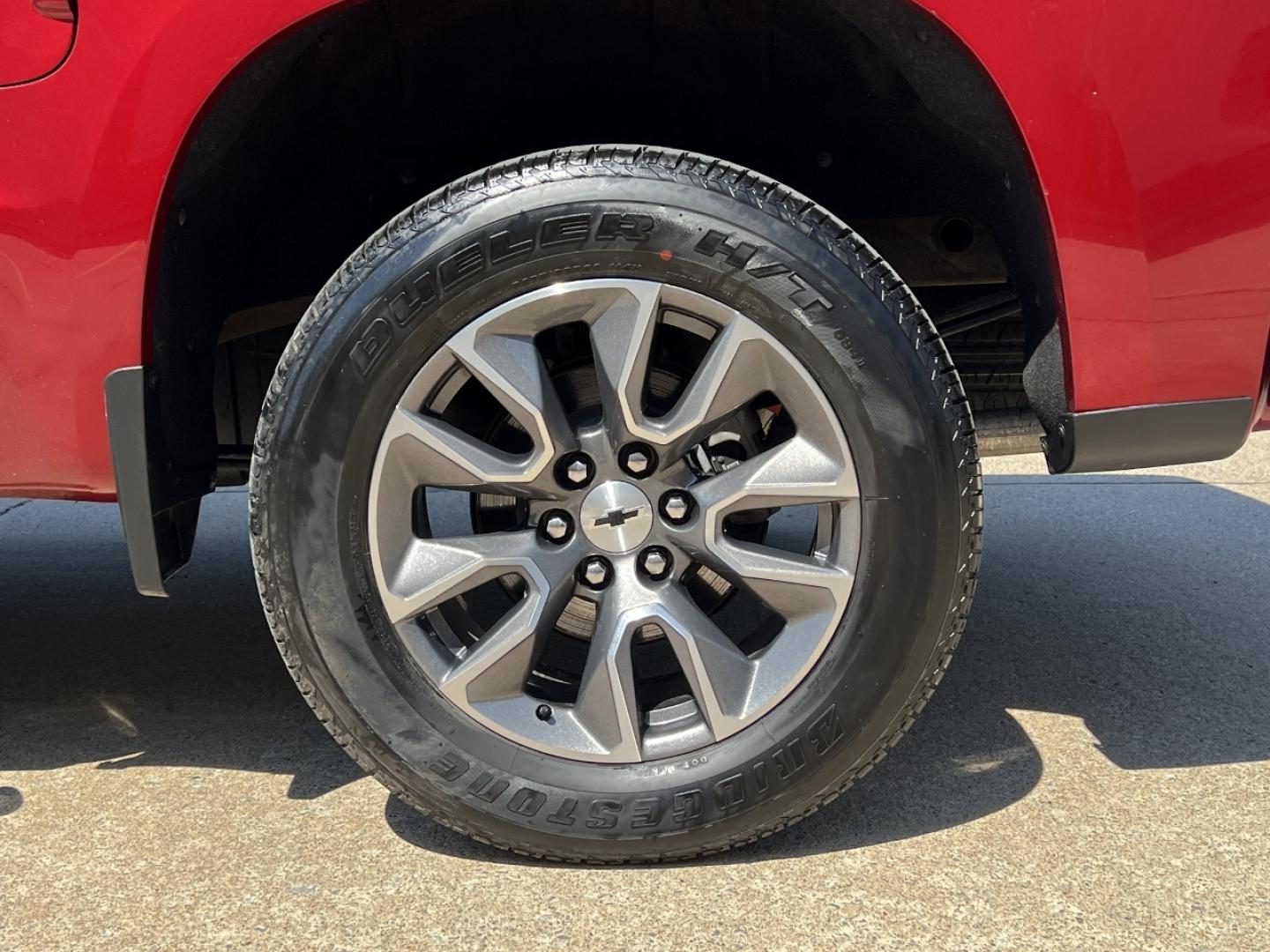 2021 MAROON /Gray Leather Chevrolet Silverado 1500 RST Crew Cab 4WD (3GCUYEED7MG) with an 5.3L V8 engine, Automatic transmission, located at 506 S. Kingshighway, Cape Girardeau, MO, 63703, (573) 235-5000, 37.294991, -89.553635 - 2021 Chevrolet Silverado 1500 RST 75xxx miles 4x4 5.3L V8 Automatic Leather Backup Camera Power Driver Seat Heated Seats Heated Steering Wheel Bluetooth Remote Start Cruise Power Windows/Locks/Mirrors We have financing available and we accept trades! Fill out a credit application on ou - Photo#36