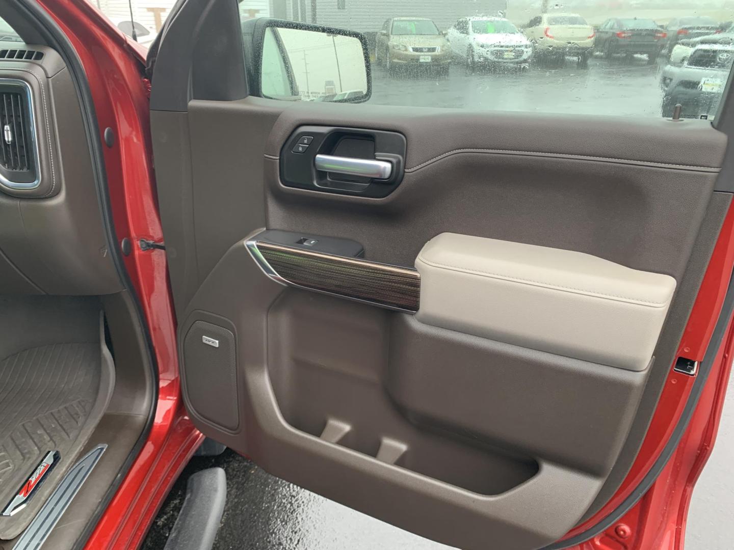 2021 MAROON /Gray Leather Chevrolet Silverado 1500 RST Crew Cab 4WD (3GCUYEED7MG) with an 5.3L V8 engine, Automatic transmission, located at 506 S. Kingshighway, Cape Girardeau, MO, 63703, (573) 235-5000, 37.294991, -89.553635 - 2021 Chevrolet Silverado 1500 RST 75xxx miles 4x4 5.3L V8 Automatic Leather Backup Camera Power Driver Seat Heated Seats Heated Steering Wheel Bluetooth Remote Start Cruise Power Windows/Locks/Mirrors We have financing available and we accept trades! Fill out a credit application on ou - Photo#16