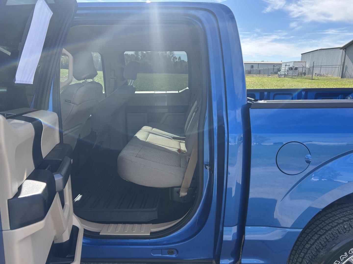 2016 BLUE /Black Ford F-150 XLT SuperCrew 6.5-ft. Bed 4WD (1FTEW1E80GK) with an 3.5L V6 TURBO engine, Automatic transmission, located at 506 S. Kingshighway, Cape Girardeau, MO, 63703, (573) 235-5000, 37.294991, -89.553635 - 2016 Ford F-150 XLT 91xxx miles 4x4 3.5L V6 Automatic Backup Camera Power/Heated Seats Bluetooth Remote Start Cruise Power Windows/Locks/Mirrors We have financing available and we accept trades! Fill out a credit application on our website or come by today! If you have any questions, giv - Photo#18